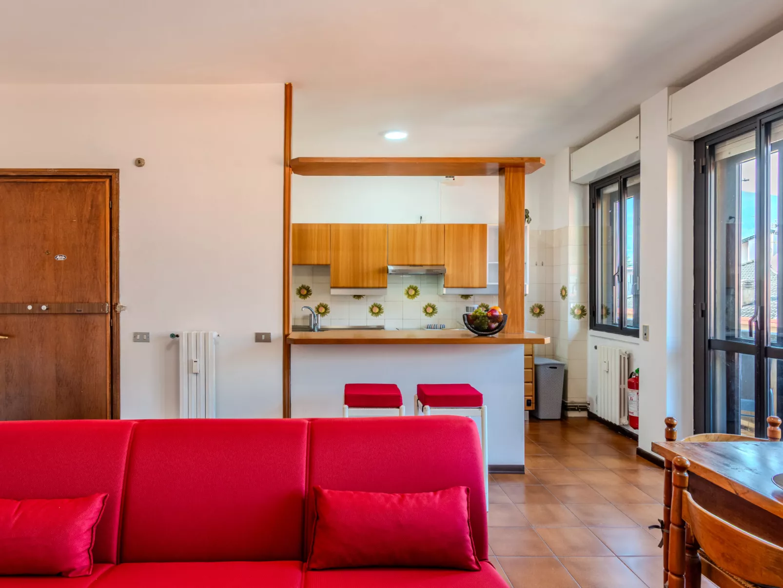 Como Lake Blu & Green - Inside