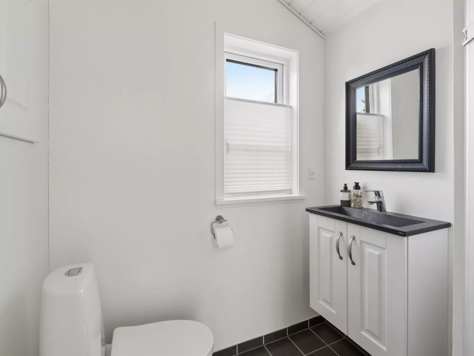 "Sighvat" - 225m from the sea - Drinnen