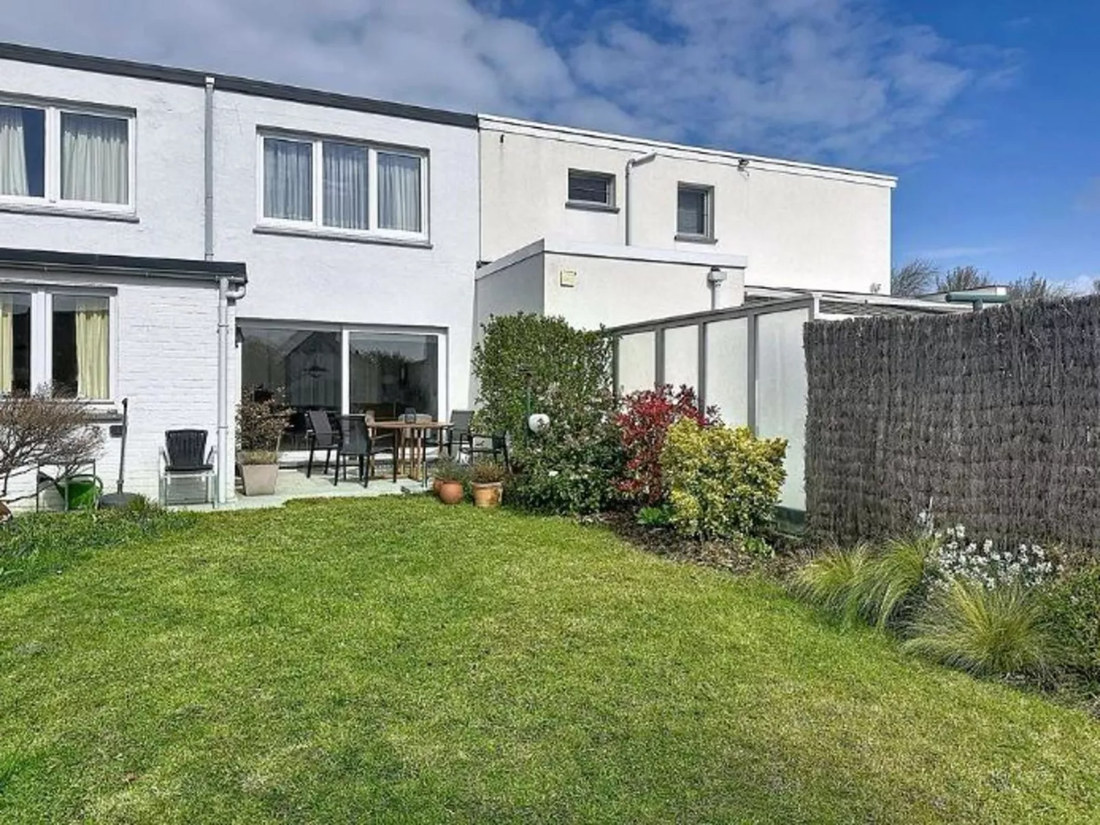 Sea-kret with garden