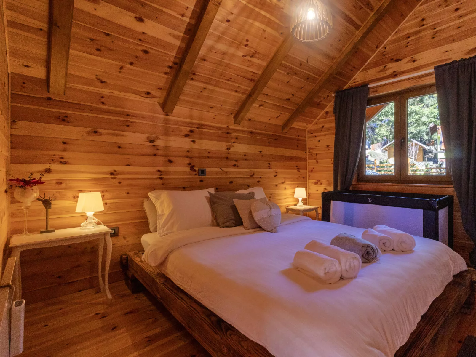 Hidden Heaven - Dedans