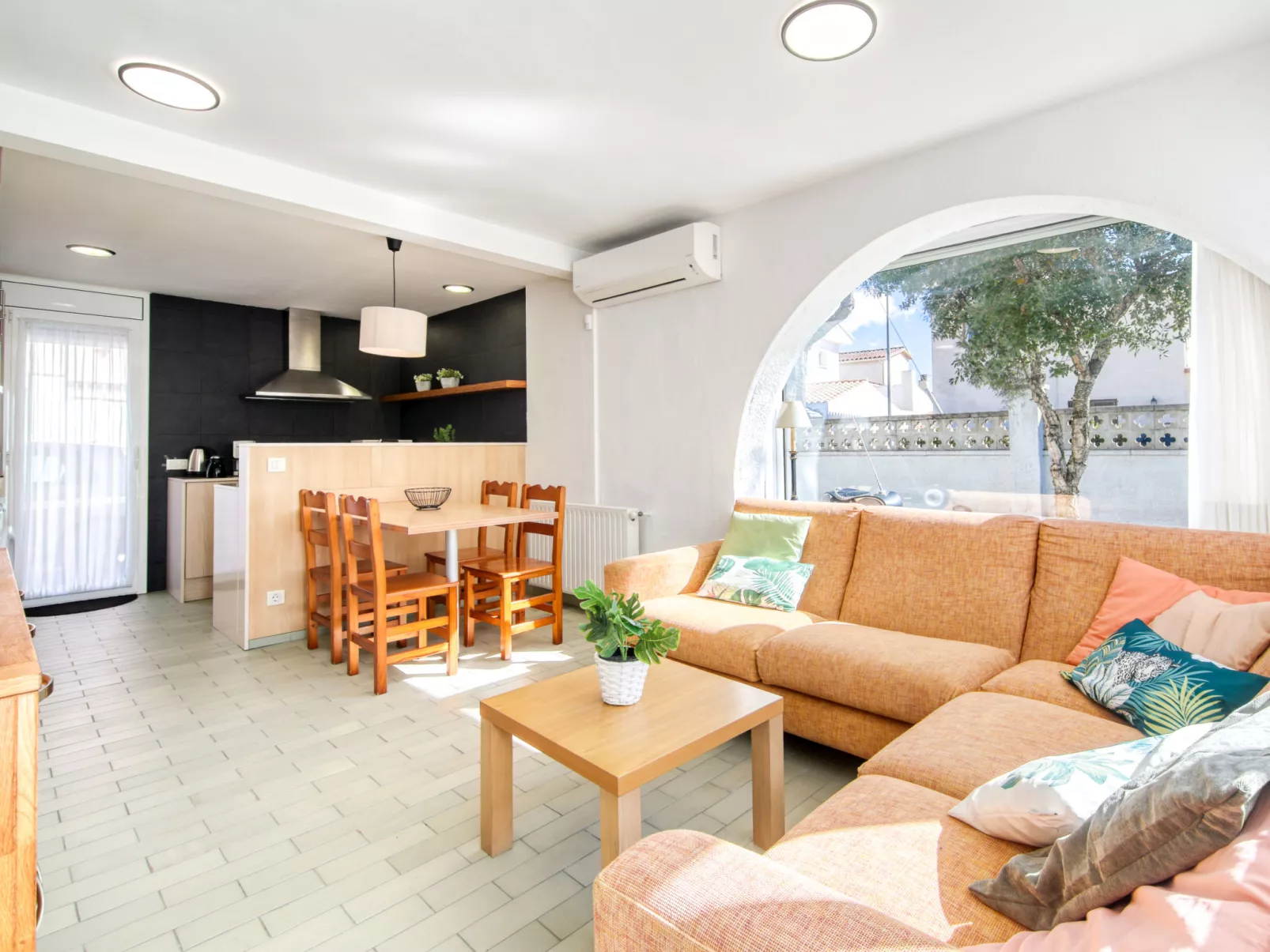 Las Palmeras - Inside