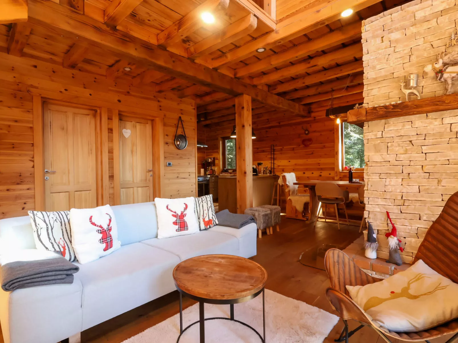 Hidden Heaven - Dedans