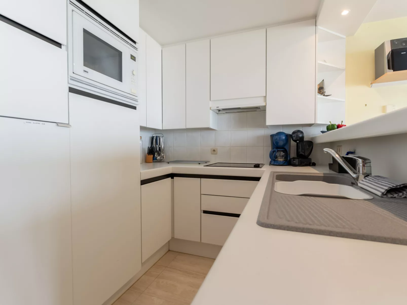 Mitsou with seaview - Drinnen