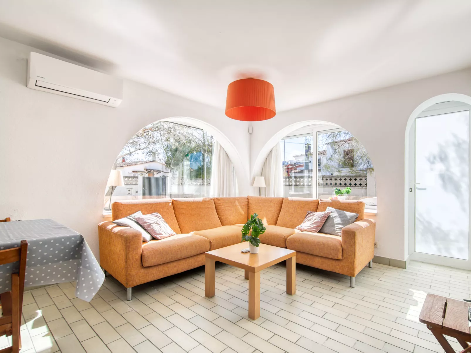 Las Palmeras - Inside