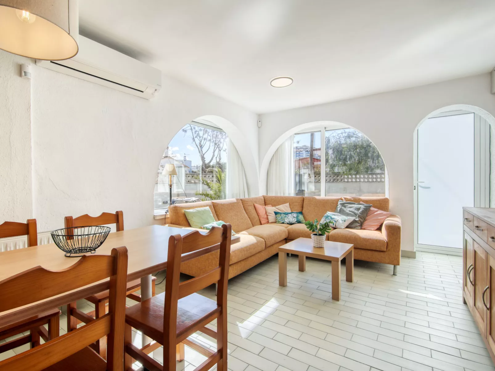 Las Palmeras - Inside