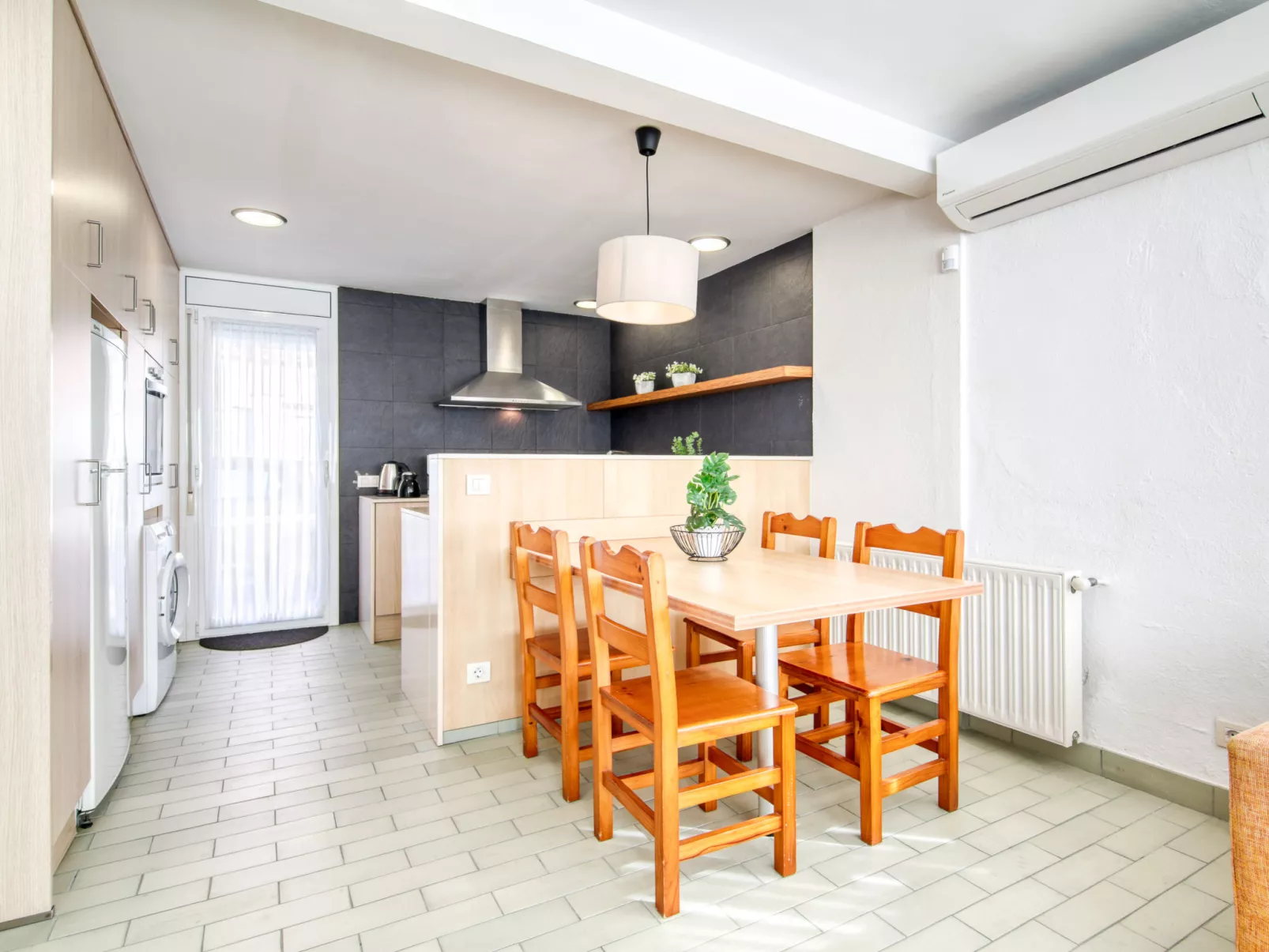 Las Palmeras - Inside