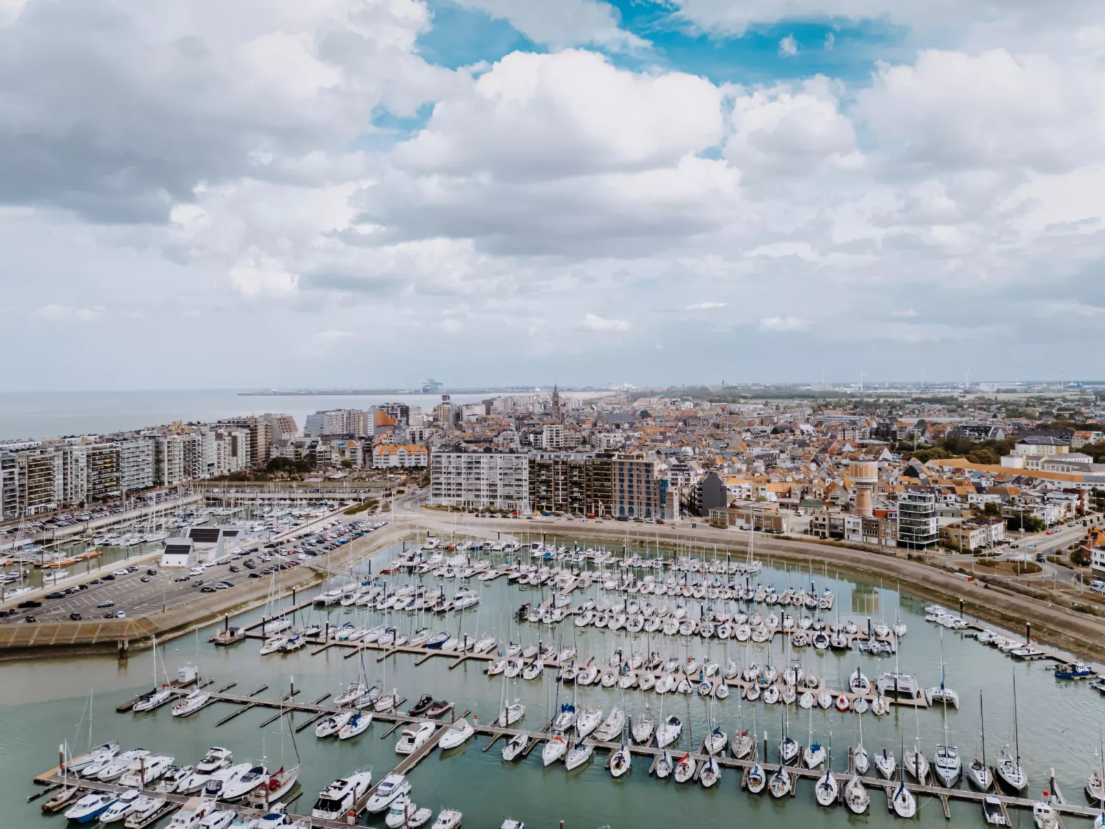 Wanderlust Belgium with parking - Outside