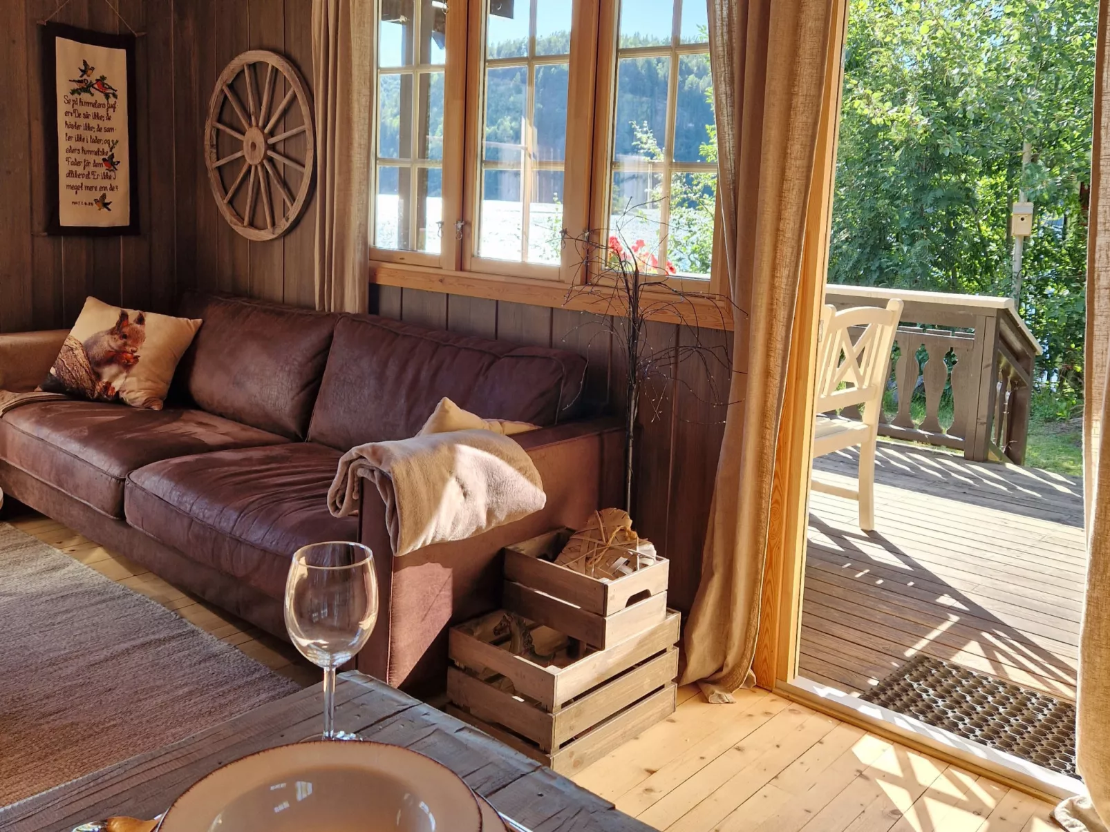 Staksholmen - Outside