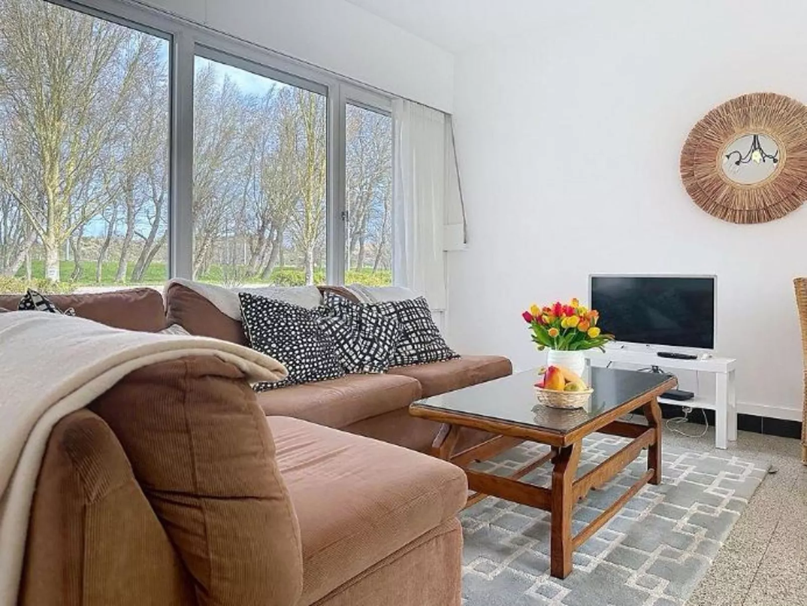 Sea-kret with garden - Inside