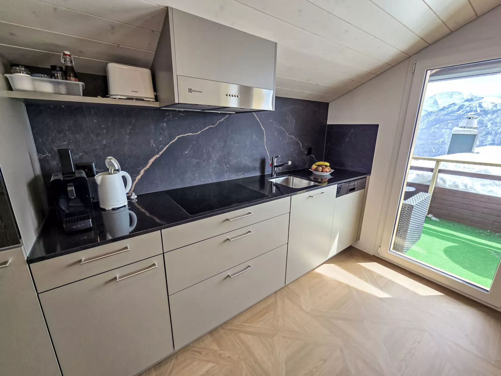 LiloTopMountainView - Dedans