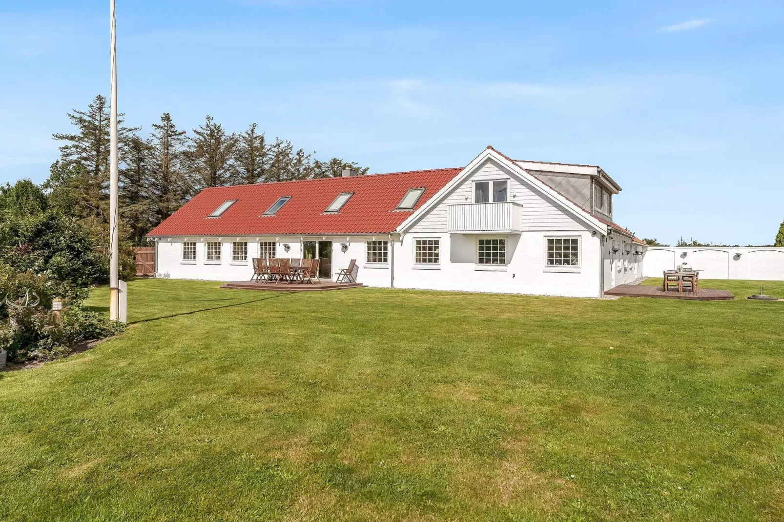 4 Sterne Ferienhaus in Løkken - Im Freien