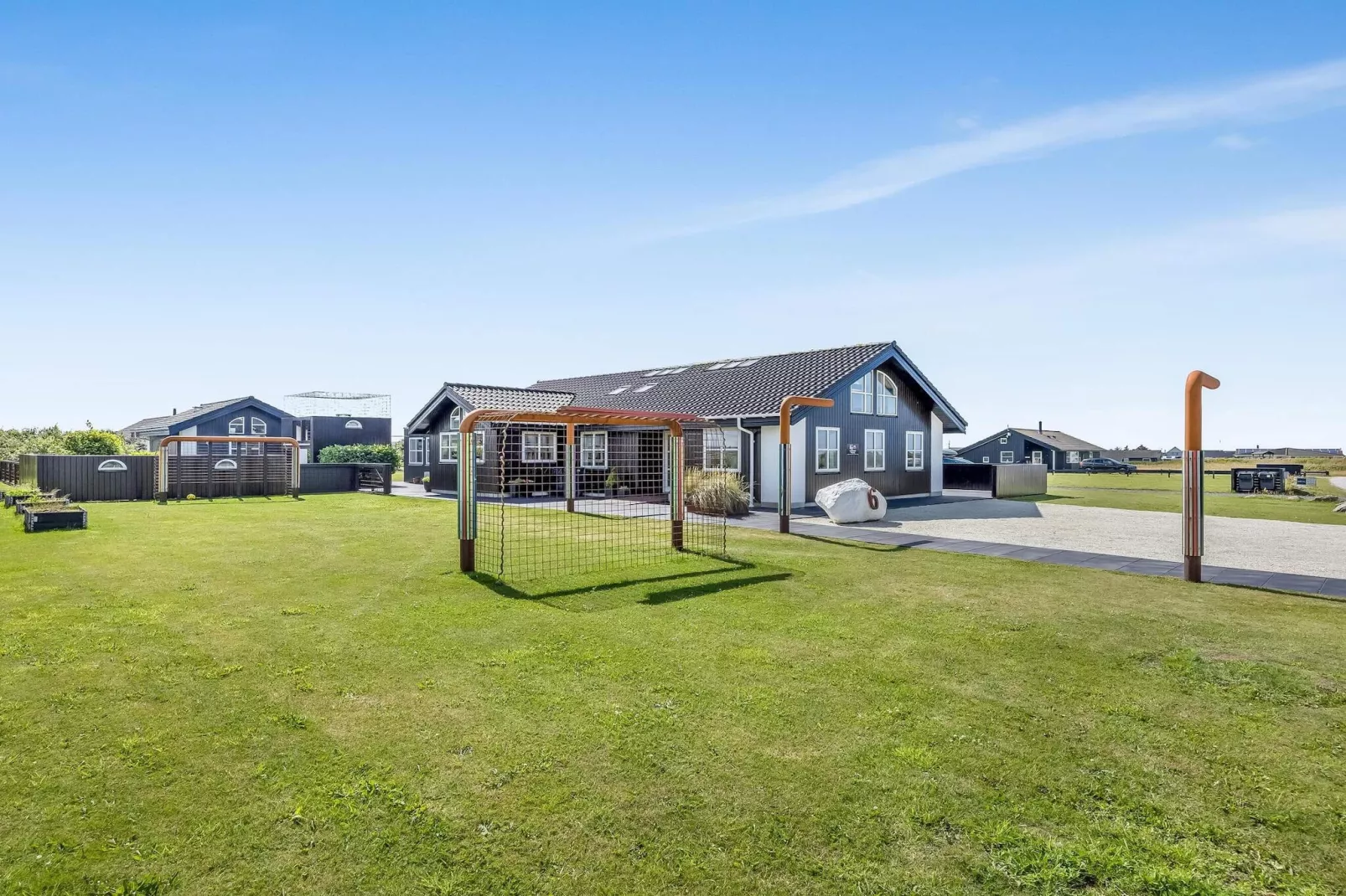 4 Sterne Ferienhaus in Løkken - Im Freien