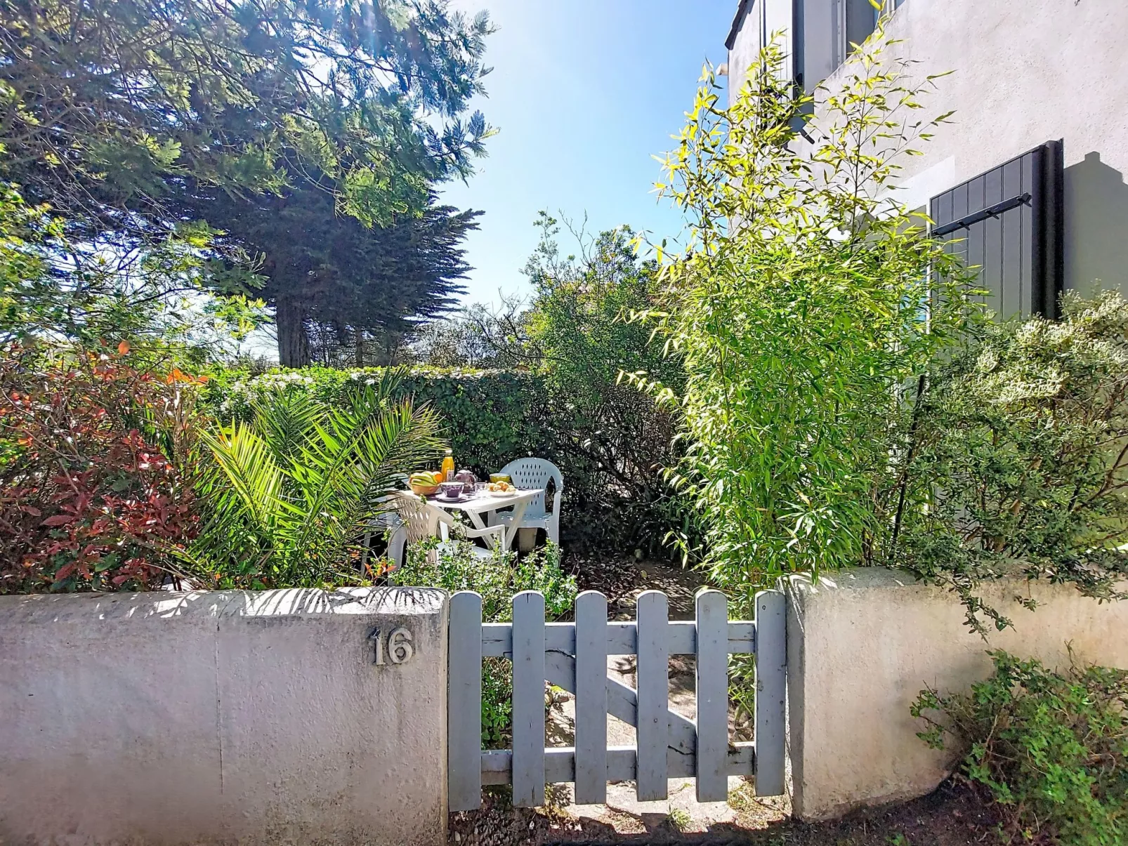 Maison de charme Les Yuccas - Dehors