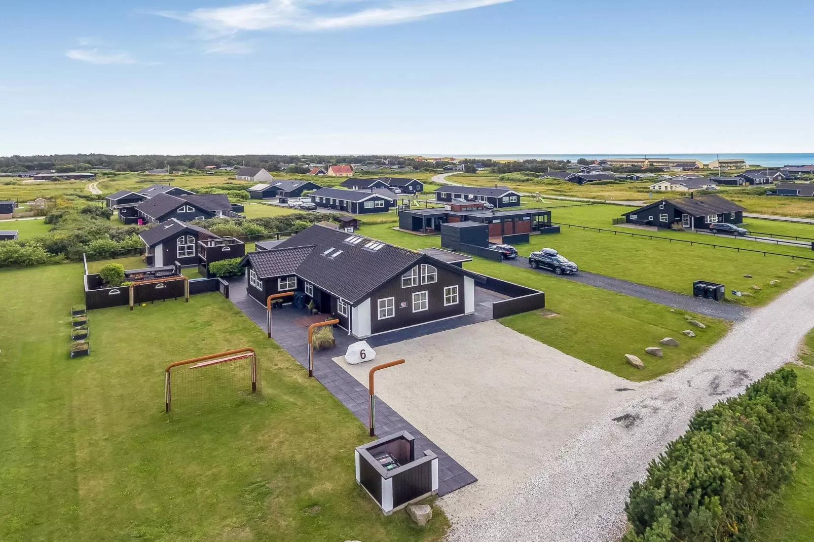 4 Sterne Ferienhaus in Løkken - Im Freien