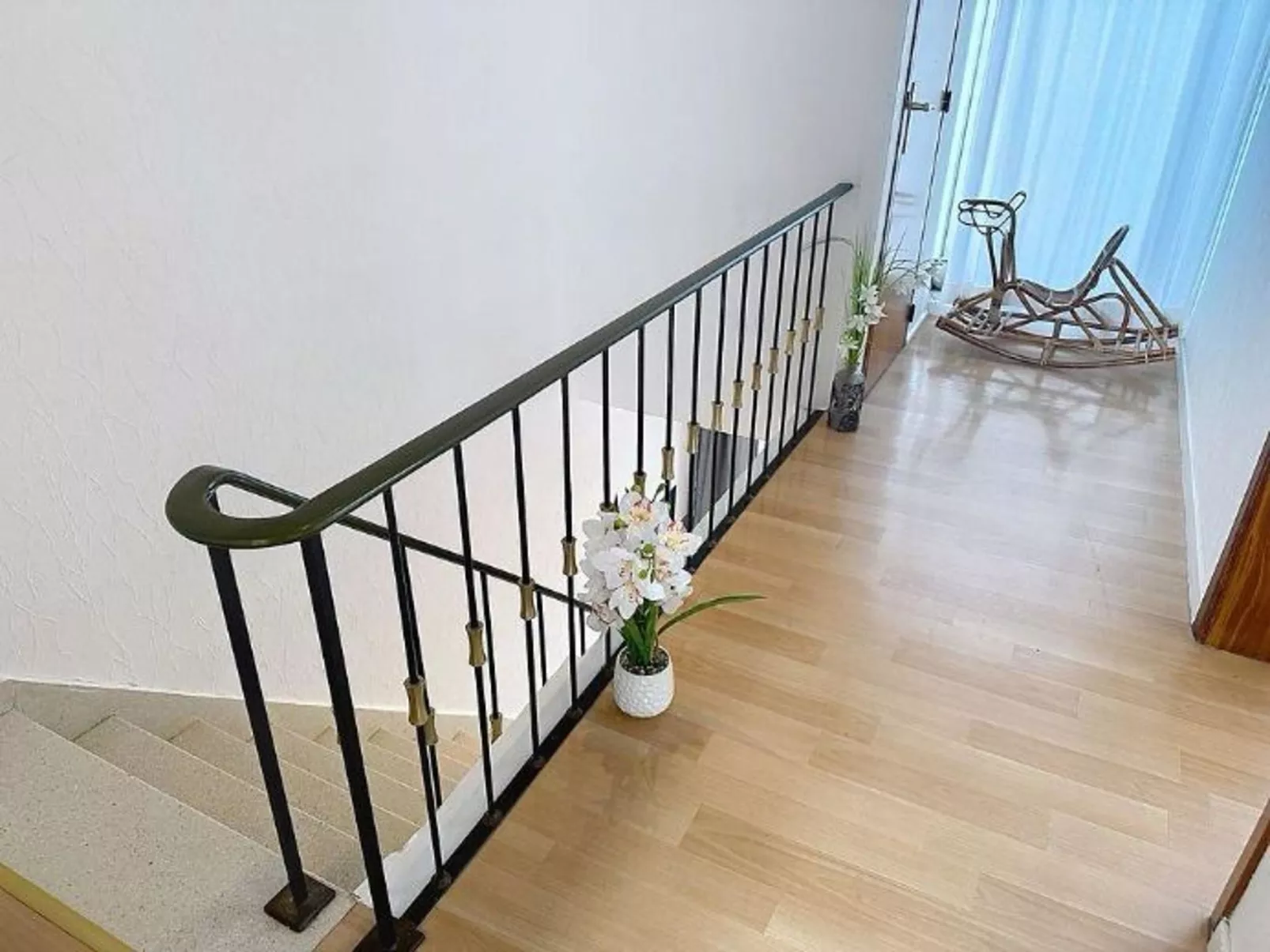 Sea-kret with garden - Inside