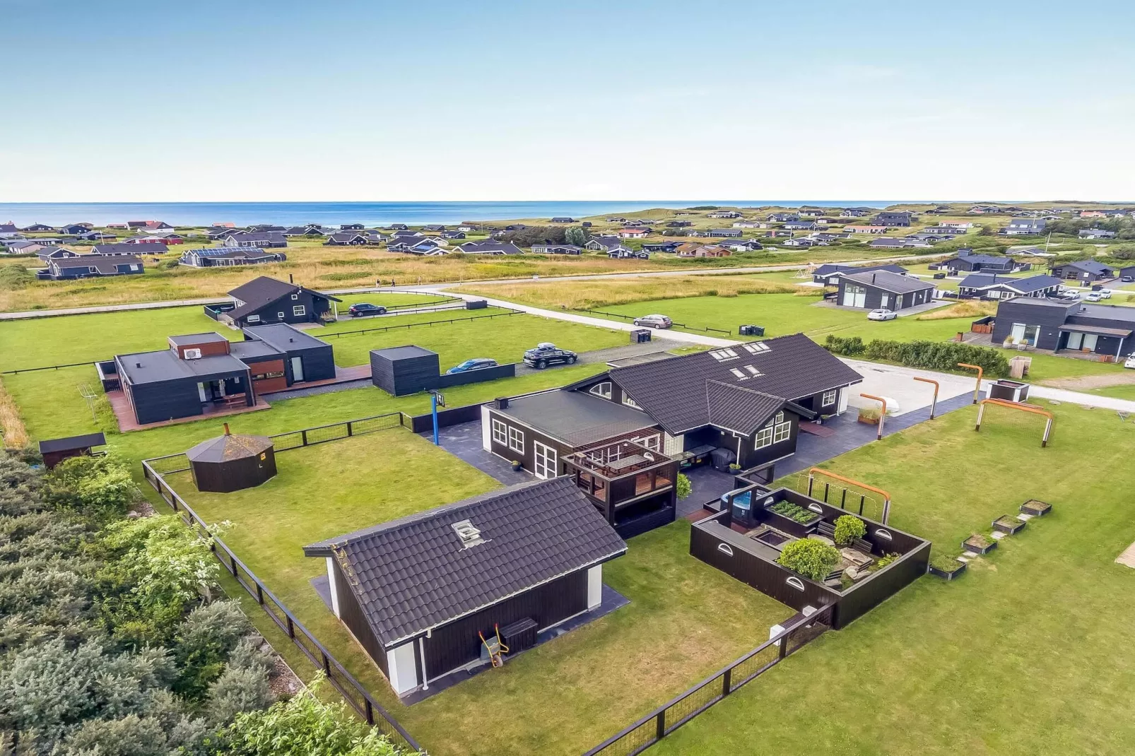 4 Sterne Ferienhaus in Løkken - Im Freien