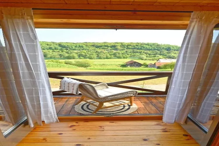 Lavanda Land - Villa Tanya Mrežnica - Three Bedroom Holiday Home with Hot Tub - Bedroom