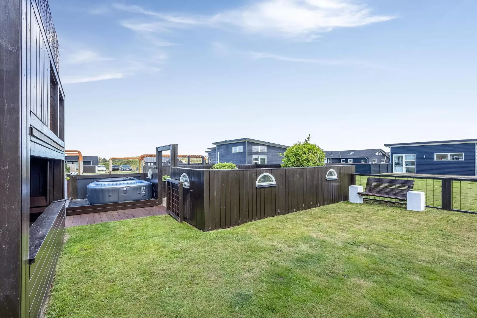 4 Sterne Ferienhaus in Løkken - Im Freien