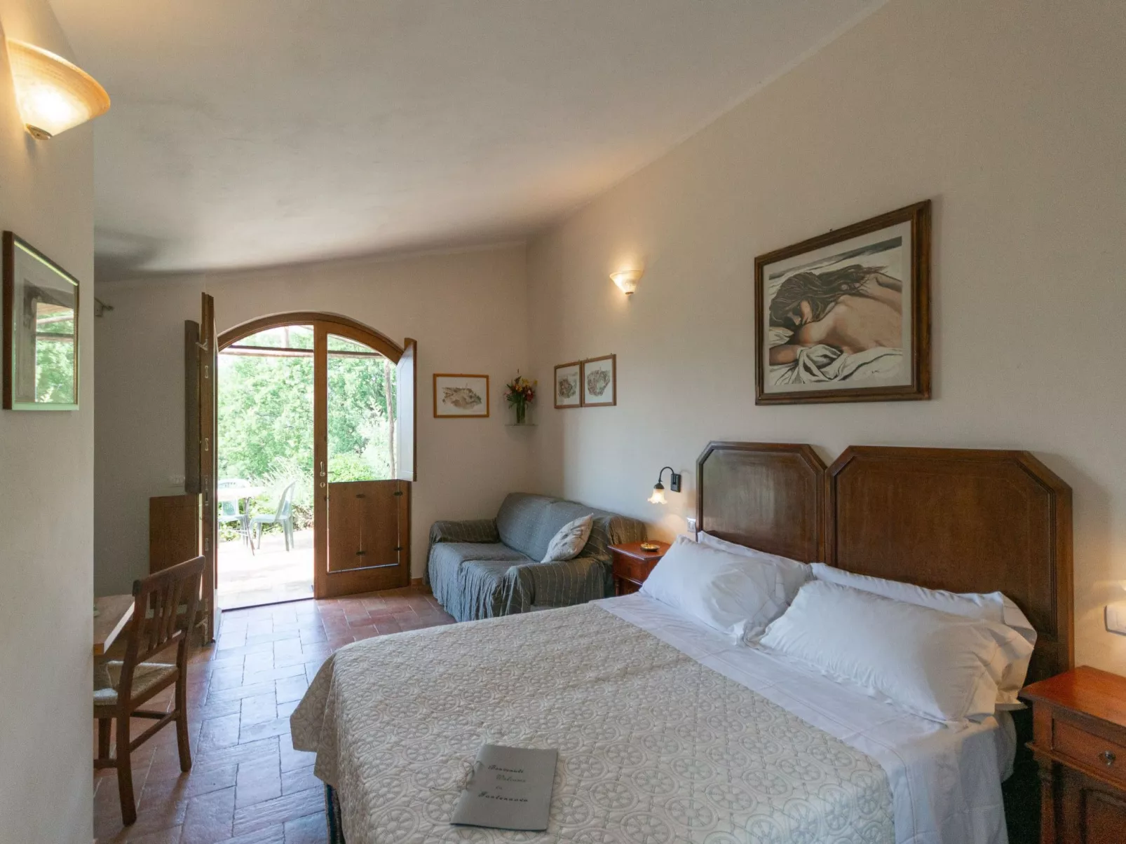 In Saturnia, Toskana - Inside