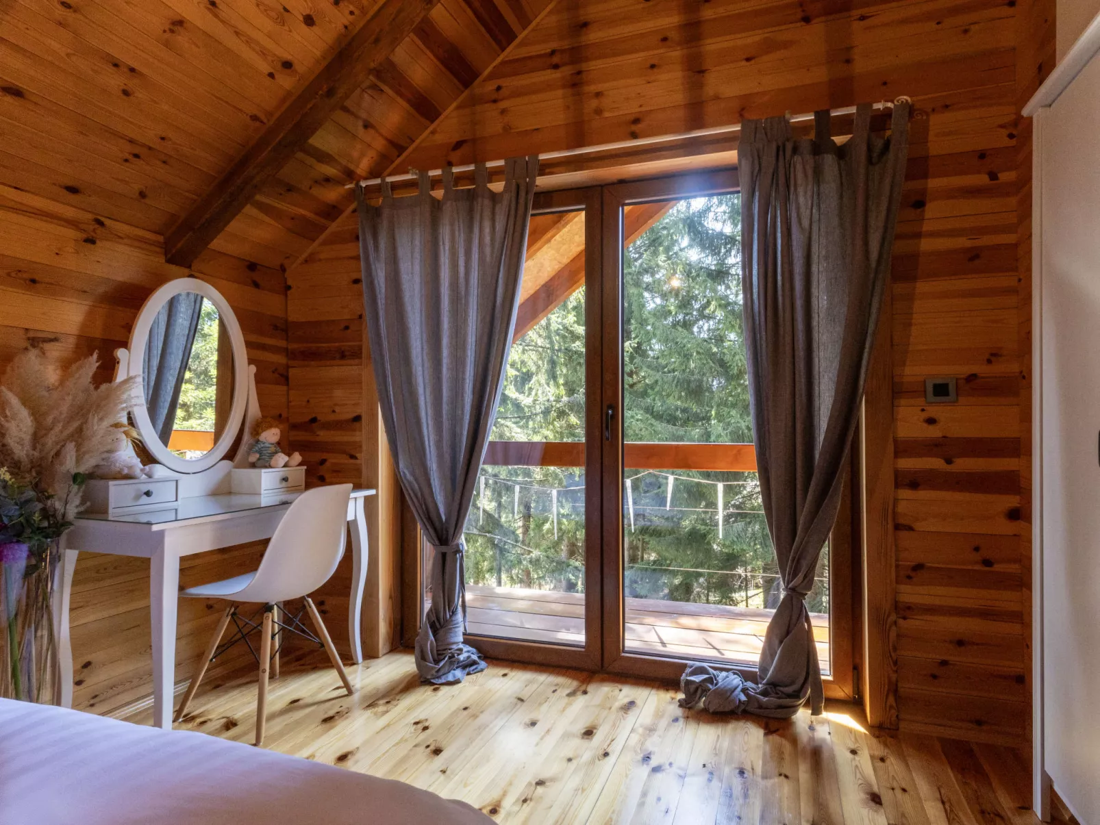 Hidden Heaven - Dedans