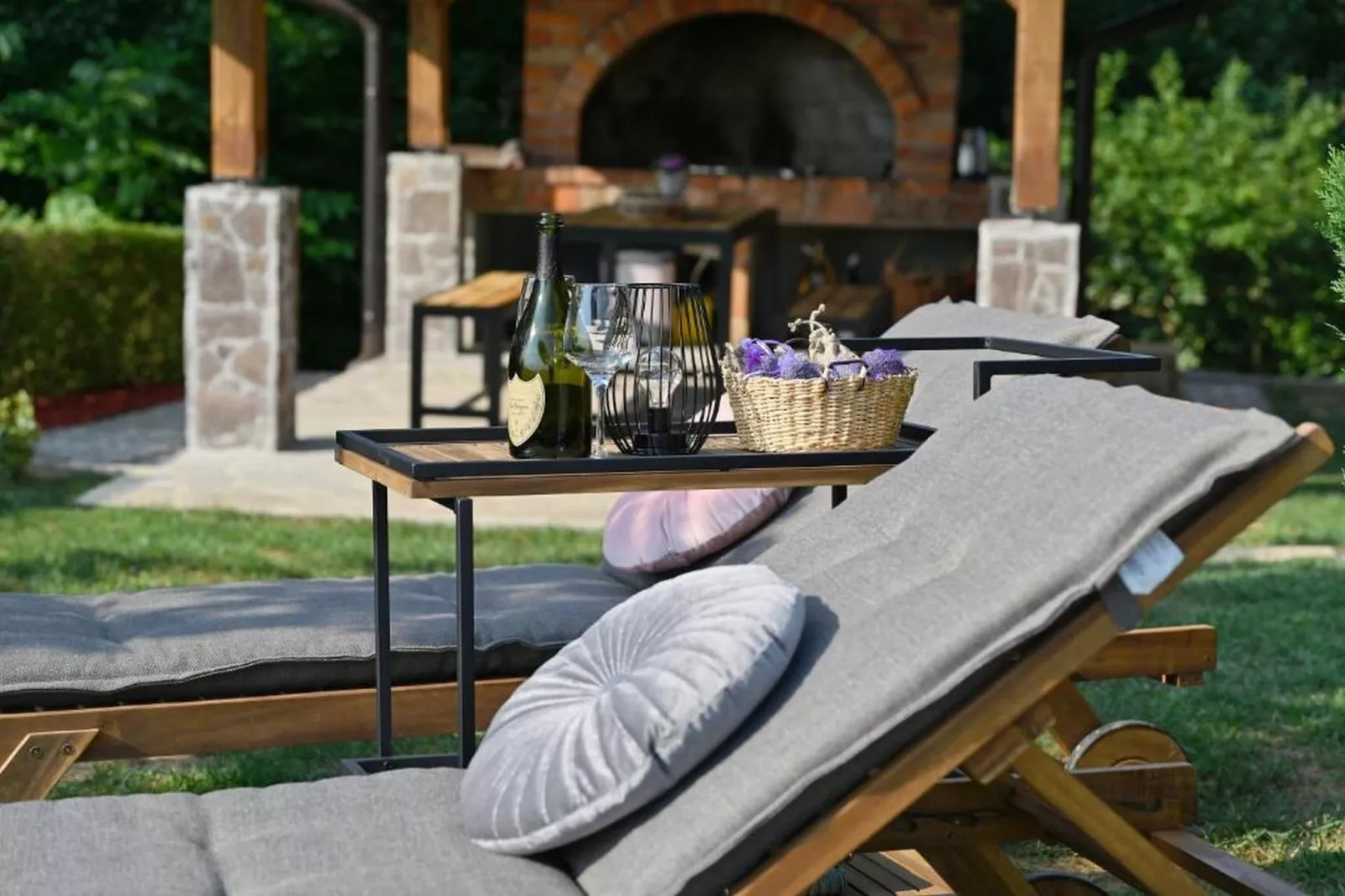 Lavanda Land - Villa Tanya Mrežnica - Three Bedroom Holiday Home with Hot Tub - Gardens in summer