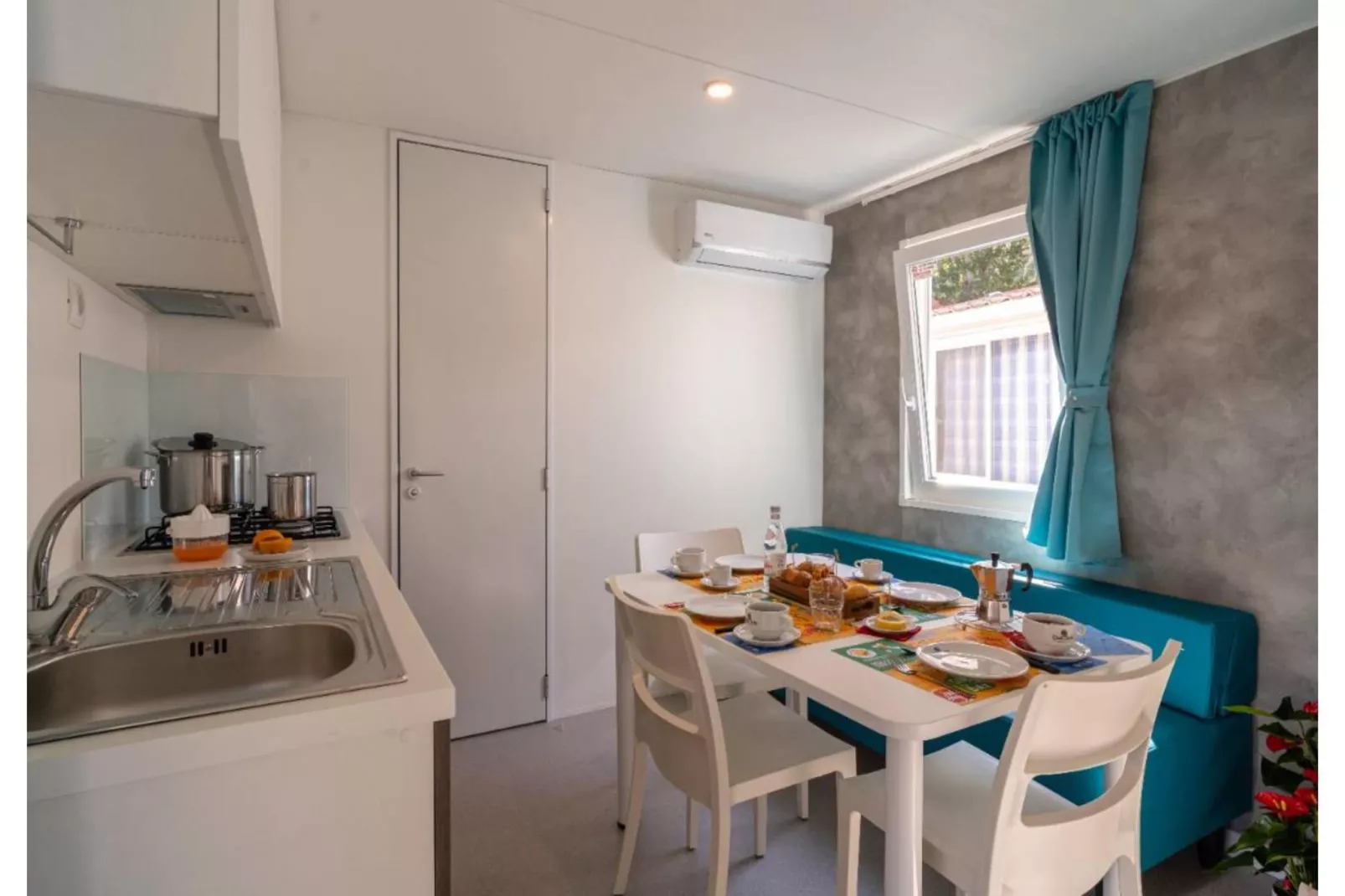 Stork Family Collection - LODGE SUPERIOR DOG max cap 4 pax - Esszimmer