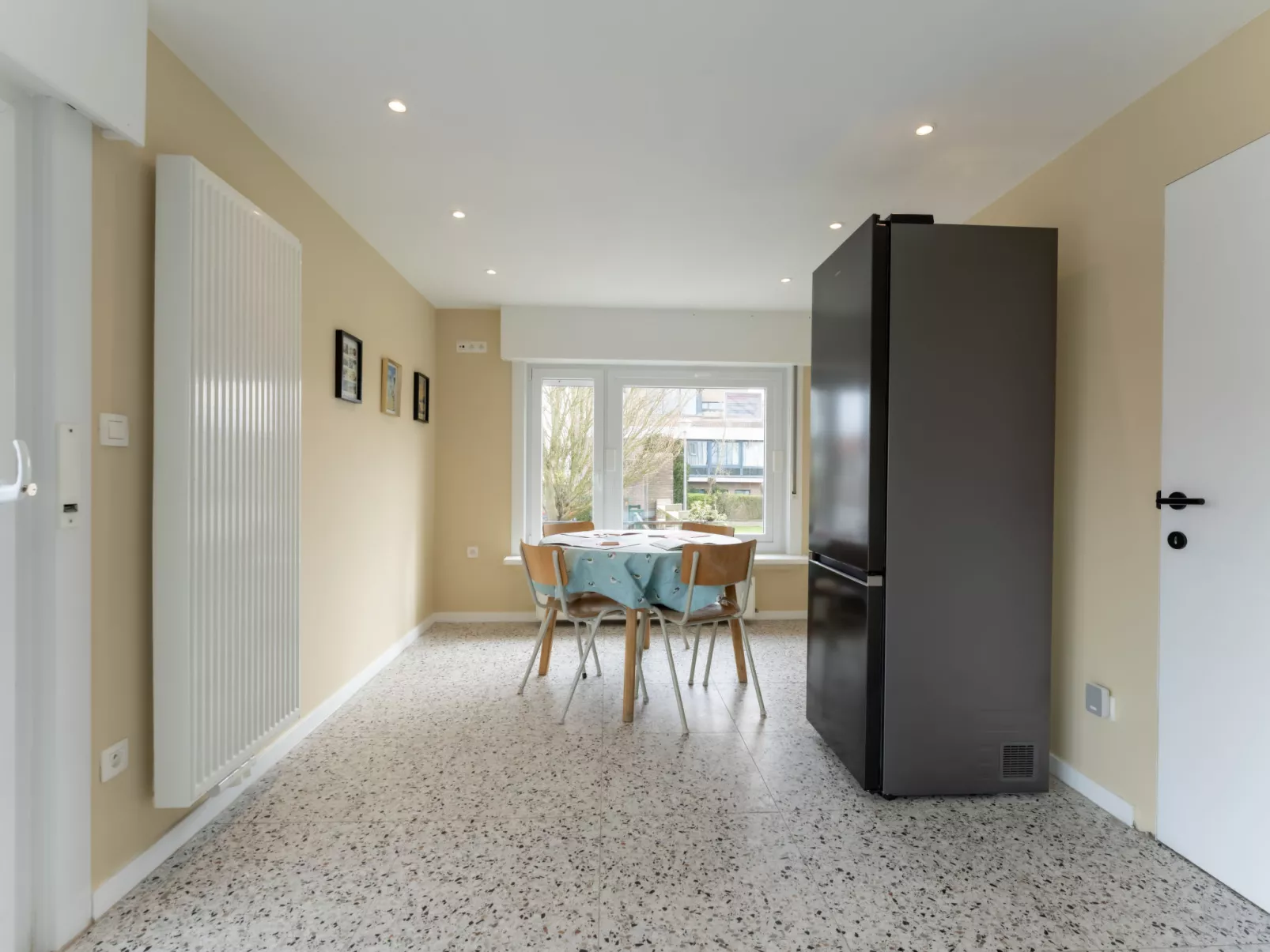 Wanderlust Belgium with parking - Inside