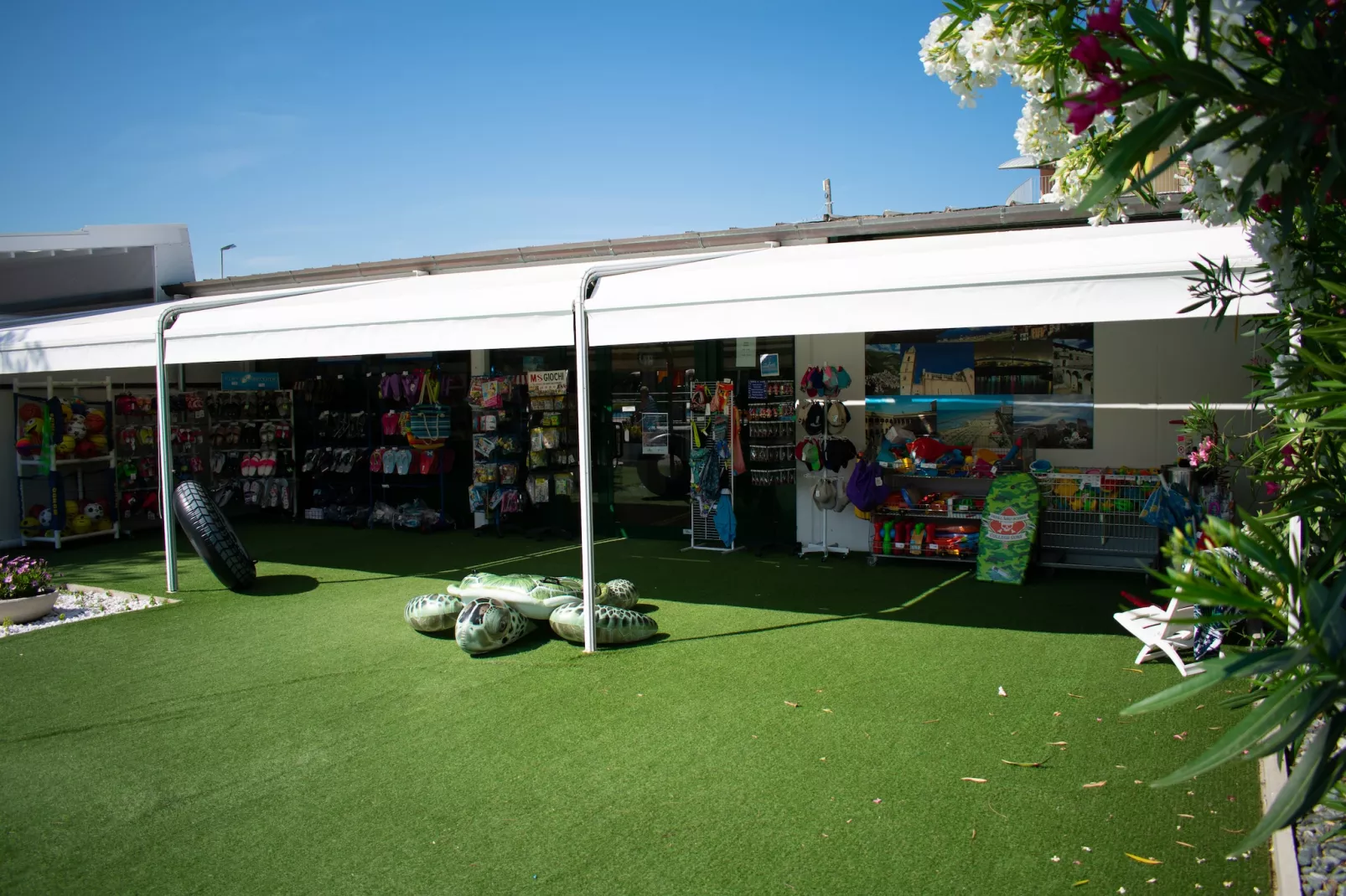 Stork Family Collection - BUNGALOW BILOCALE DOG max cap 5 pax - Parkeinrichtungen