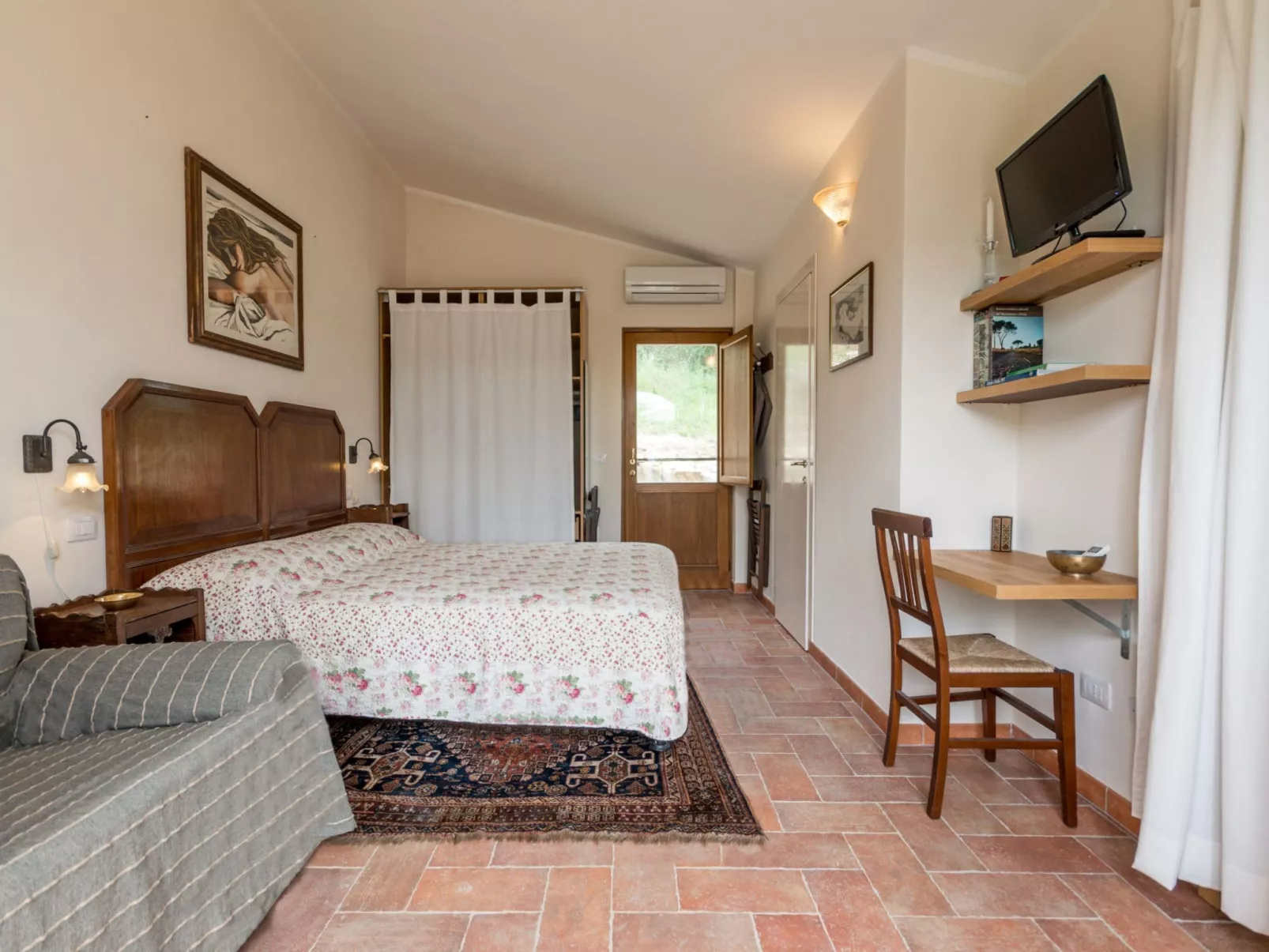 In Saturnia, Toskana - Inside