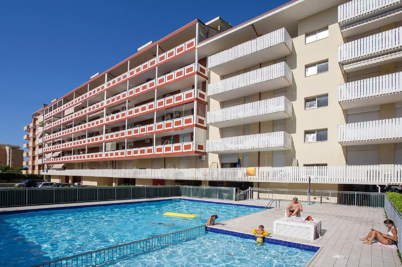 Holiday 255C - Exterior in summer