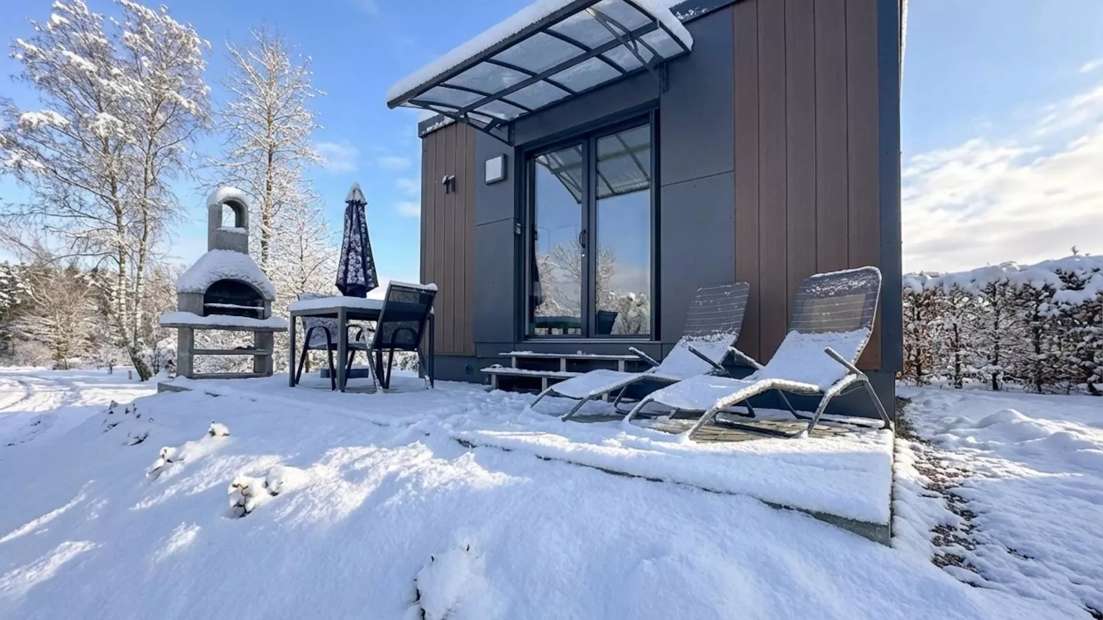 Feriendorf Seeblick - Tiny Nr 11 - Exterior in winter