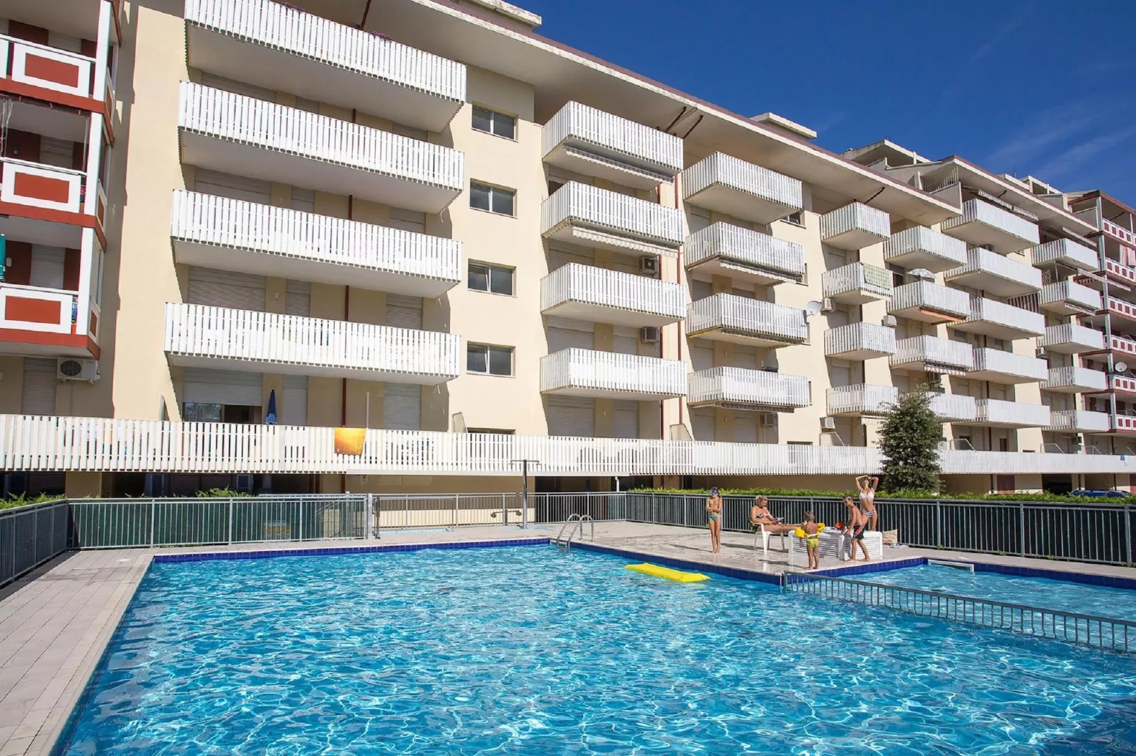 Holiday 255C - Exterior in summer