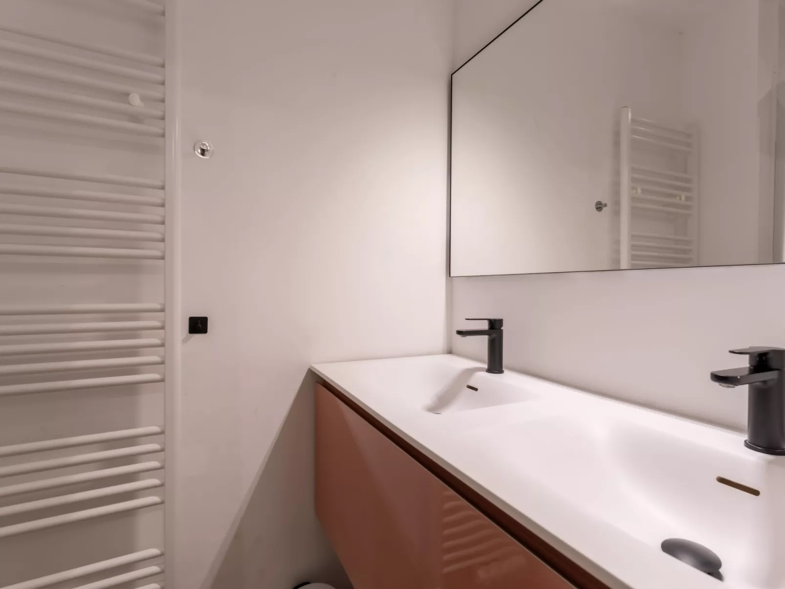 Wanderlust Belgium with parking - Inside