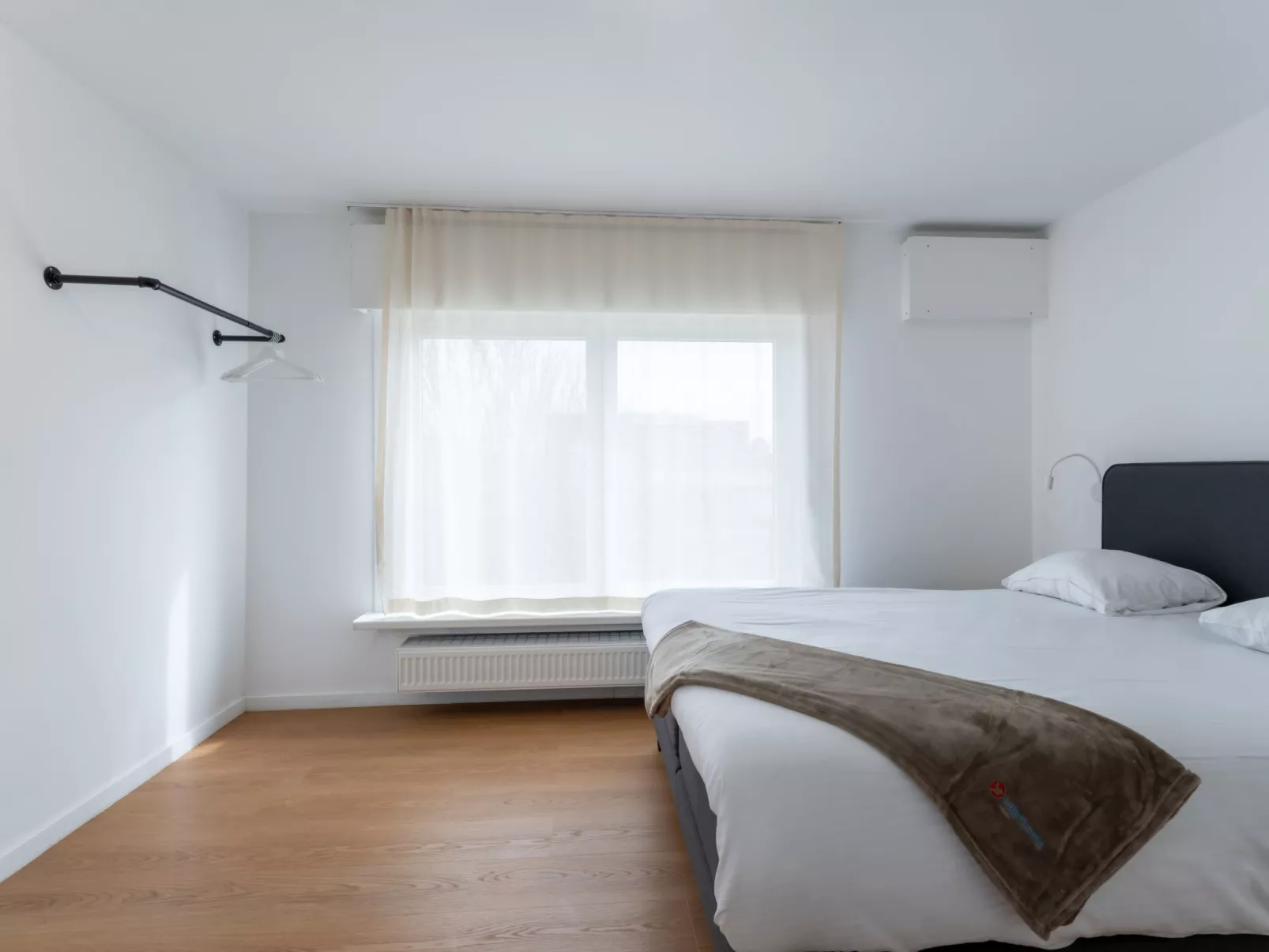 Wanderlust Belgium with parking - Inside