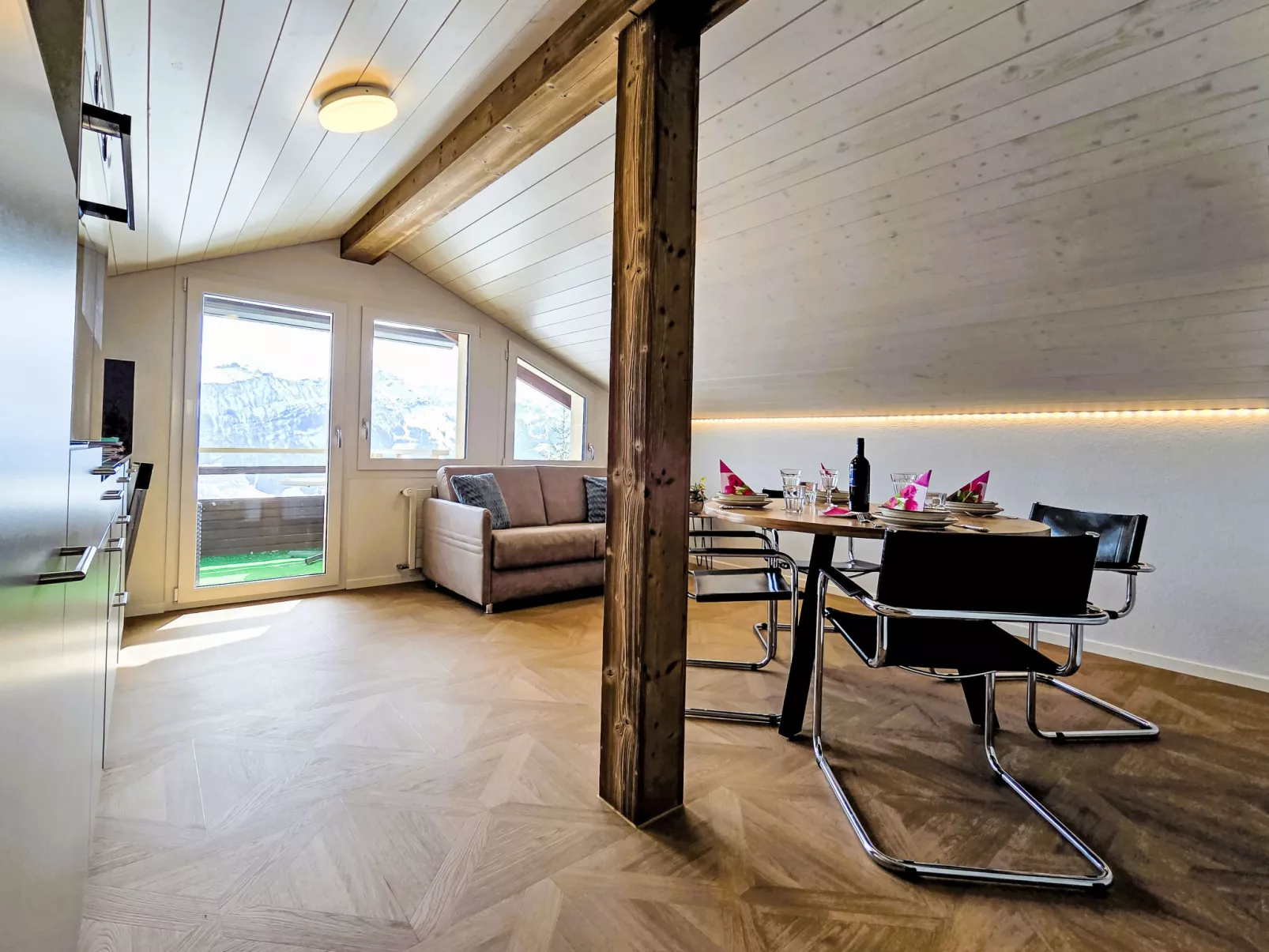 LiloTopMountainView - Dedans