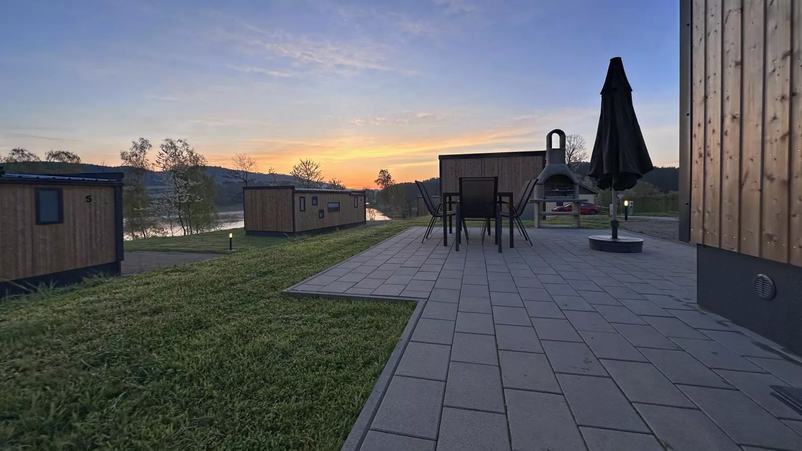 Feriendorf Seeblick - Tiny Nr 2 - Exterior in summer