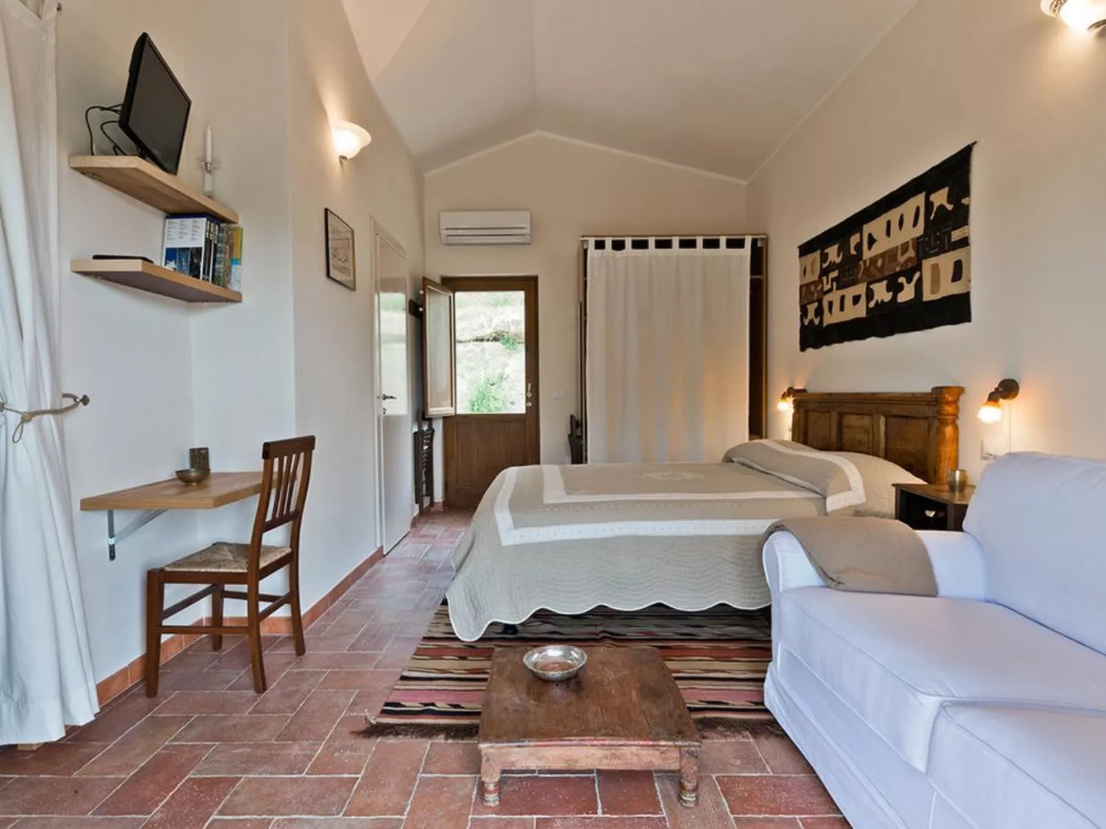 In Saturnia, Toskana - Inside