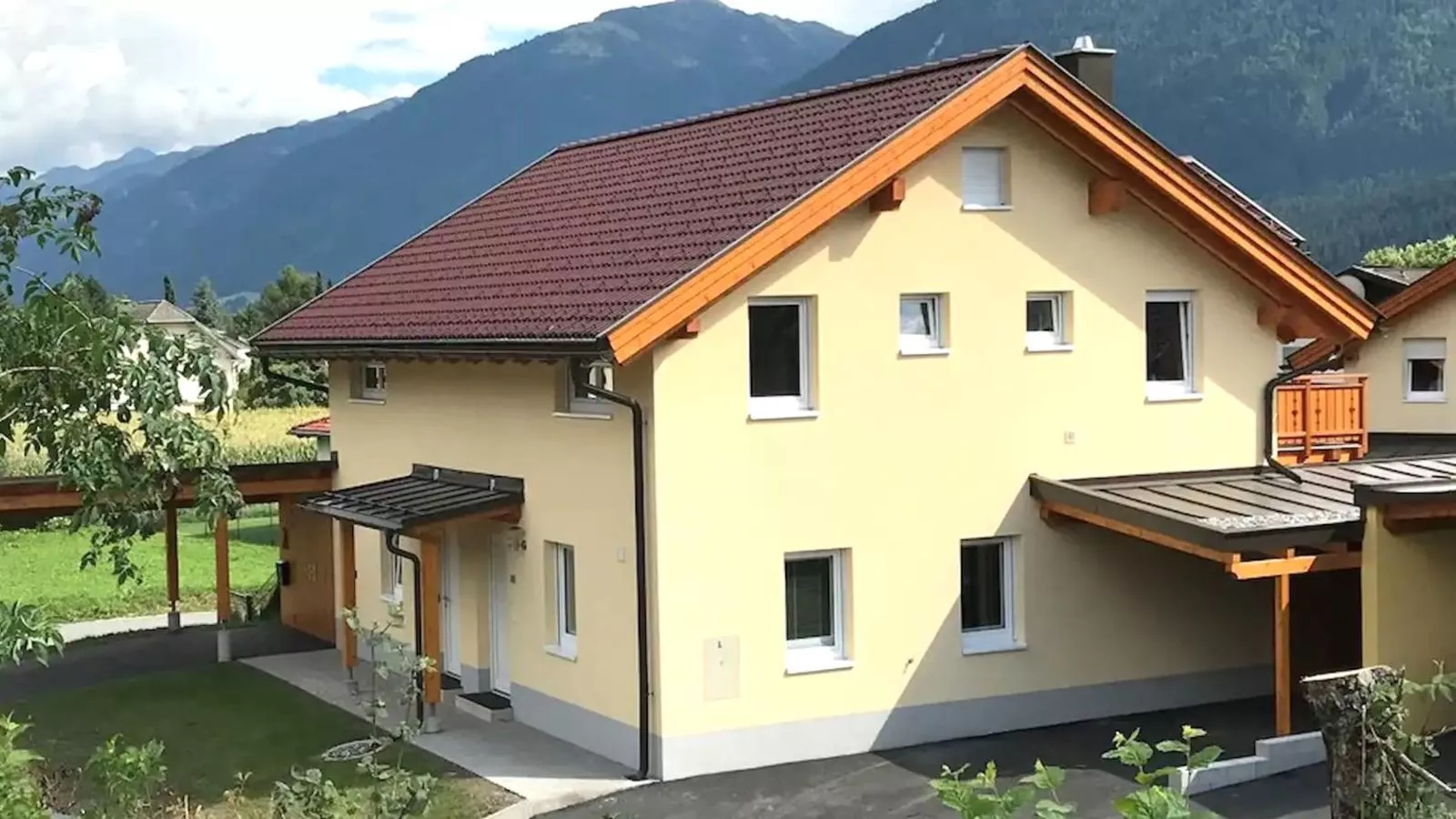 Villa Alpenrose - Exterior in summer