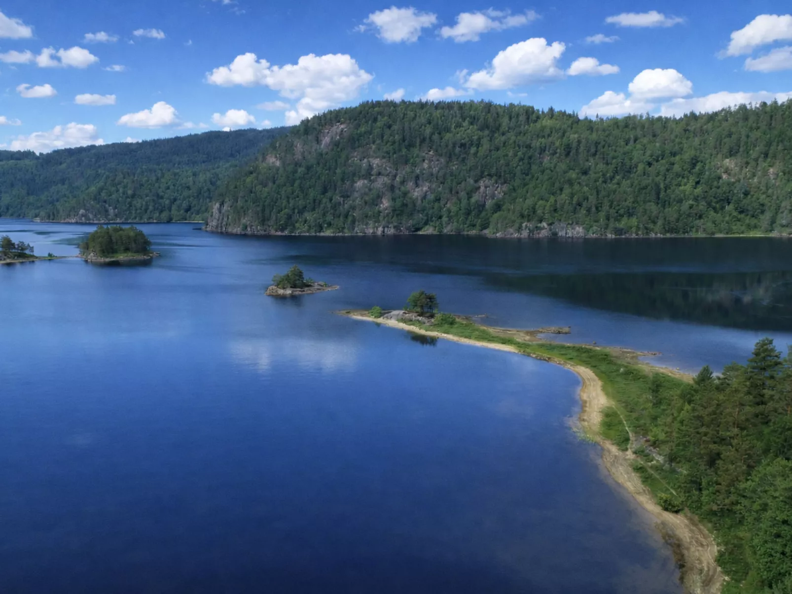 Staksholmen - Outside