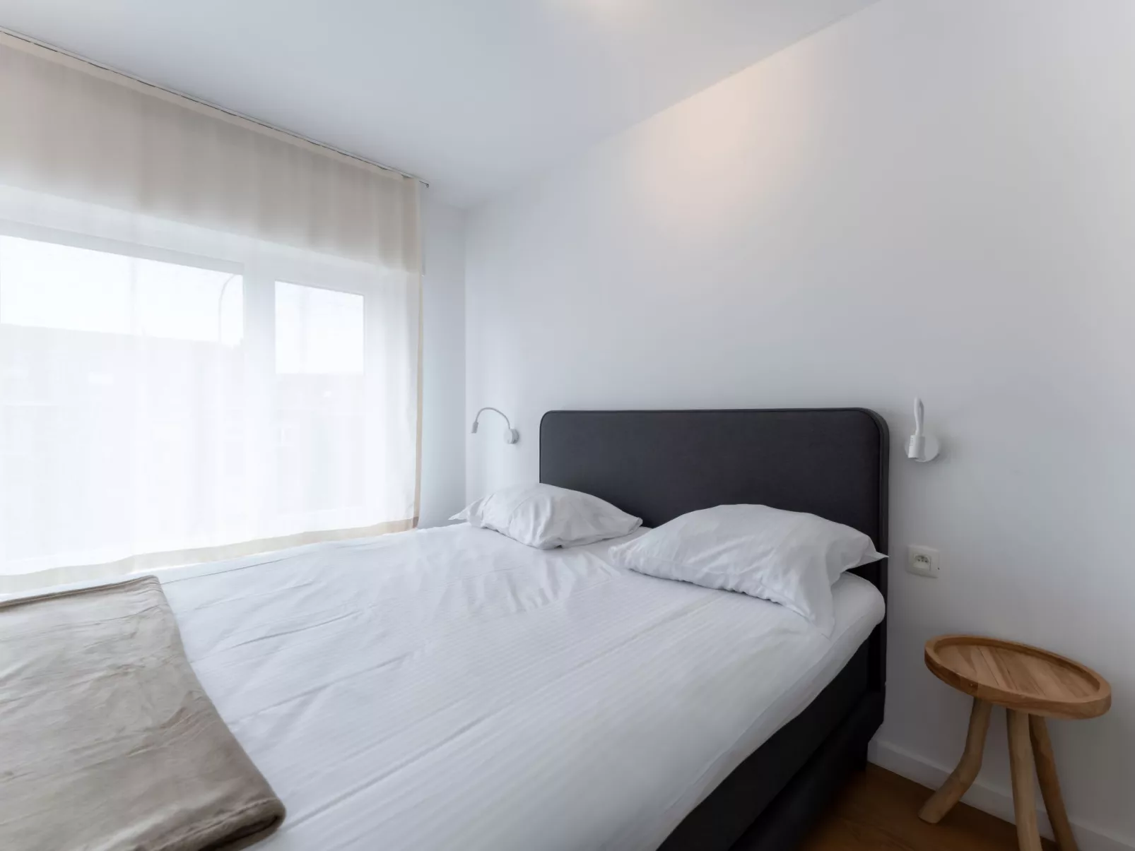 Wanderlust Belgium with parking - Inside