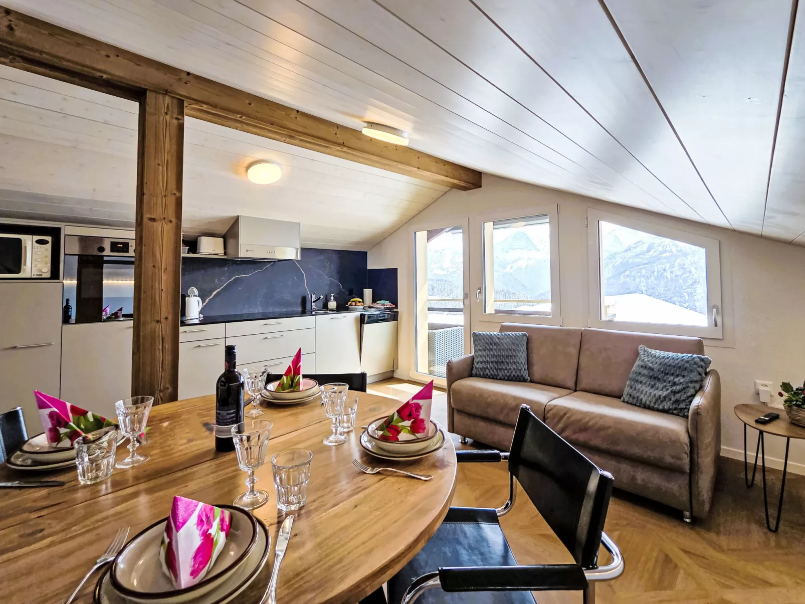 LiloTopMountainView - Dedans