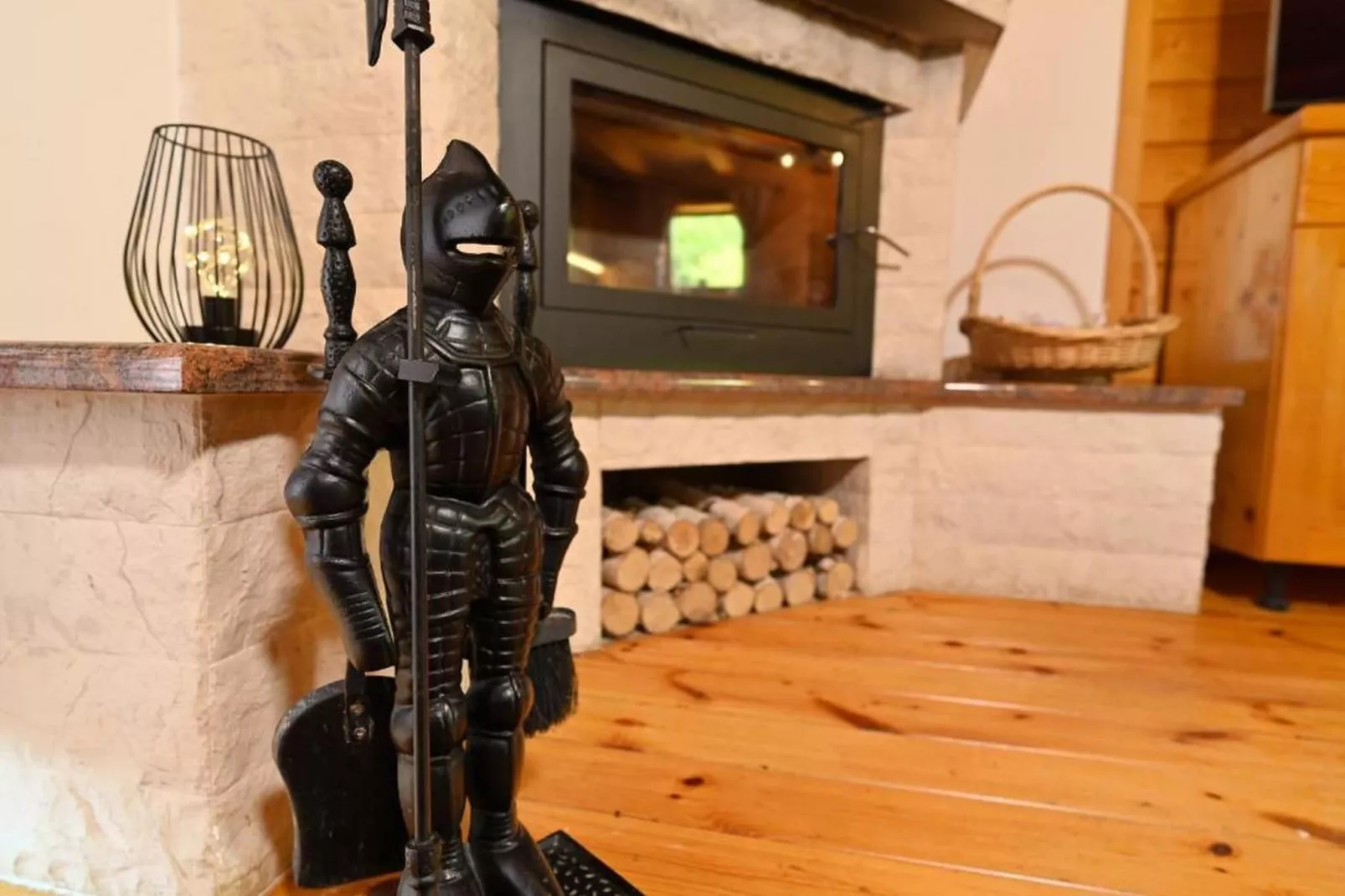 Lavanda Land - Villa Tanya Mrežnica - Three Bedroom Holiday Home with Hot Tub - Indoor