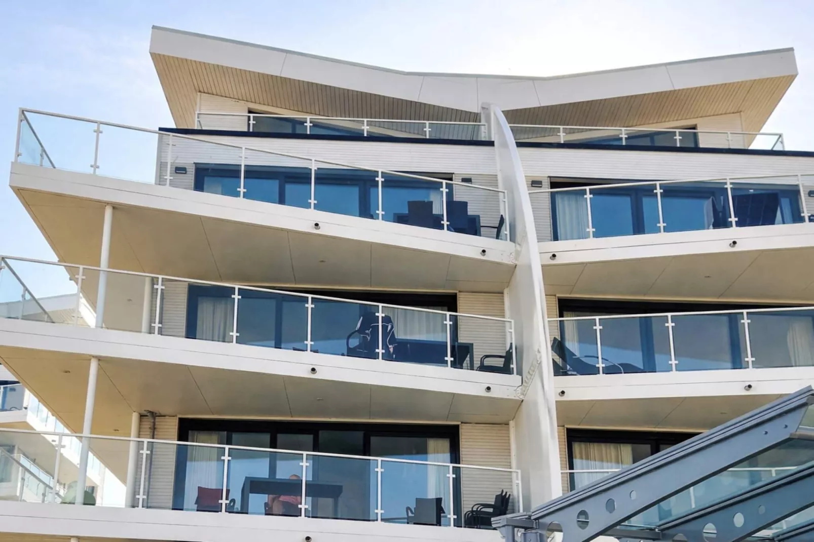 Apt moderne et confortable avec vue sur la mer