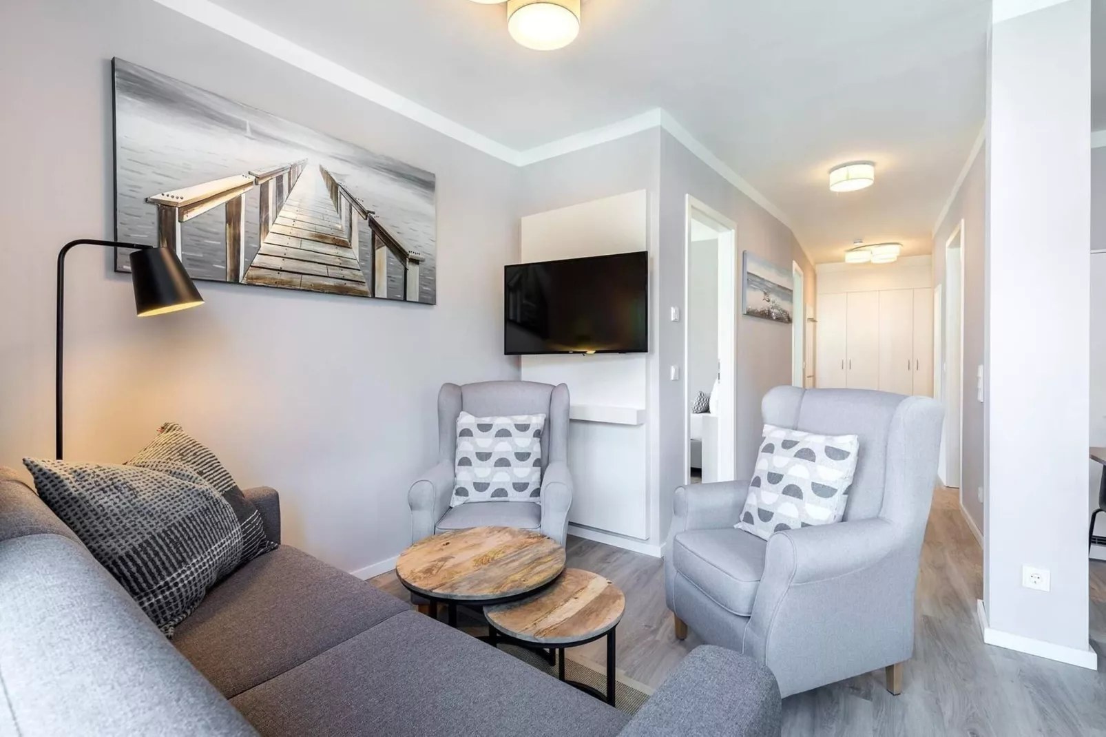 Holiday home rental with balcony