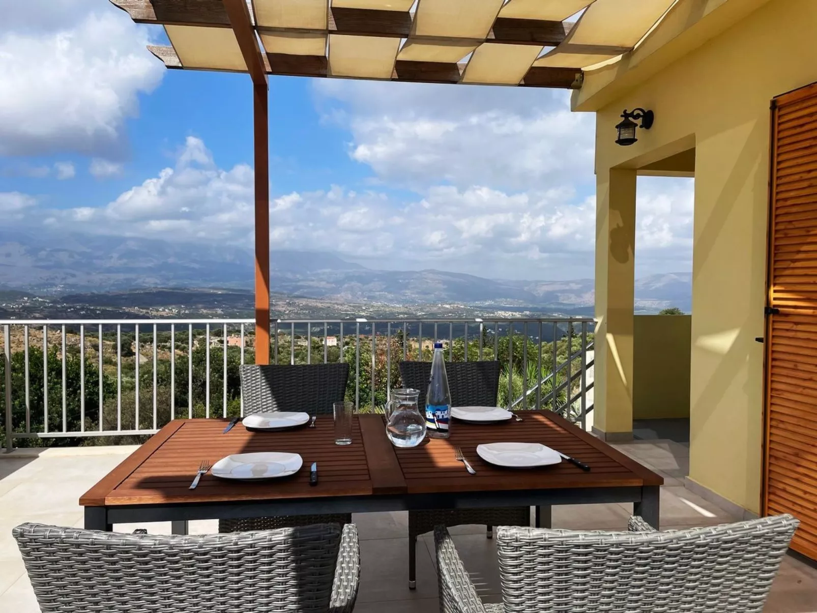 Für 6 Personen und 2 Kinder