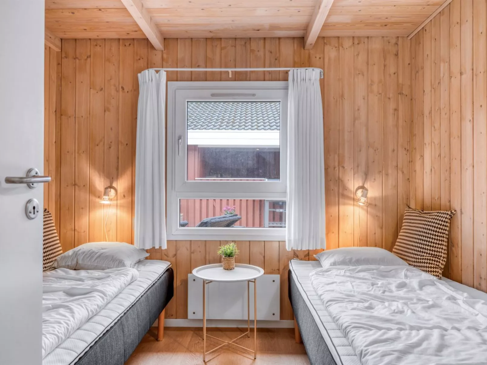 "Gunborg" - 2.5km from the sea - Drinnen