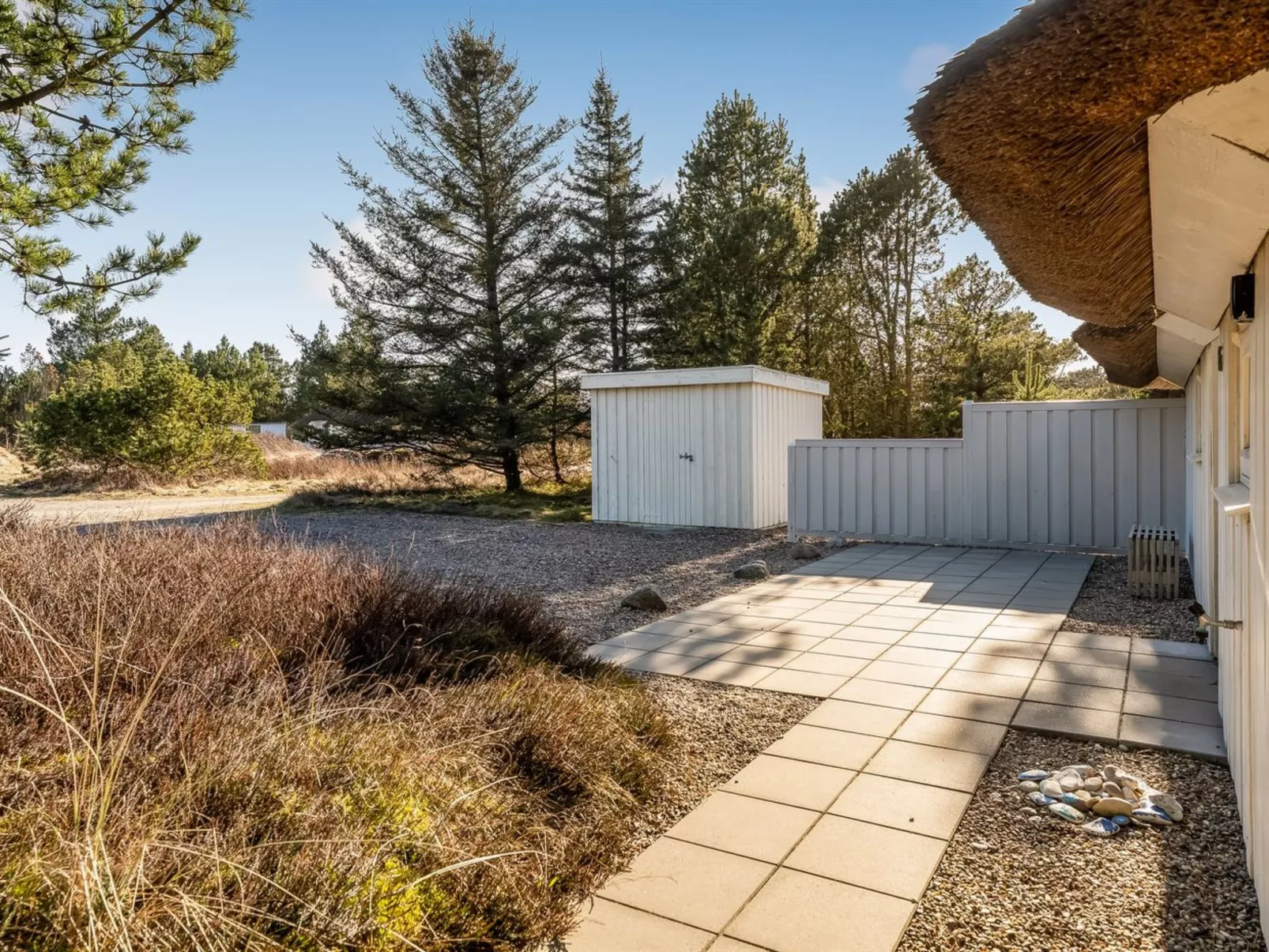 "Udder" - 1.3km from the sea - Outside