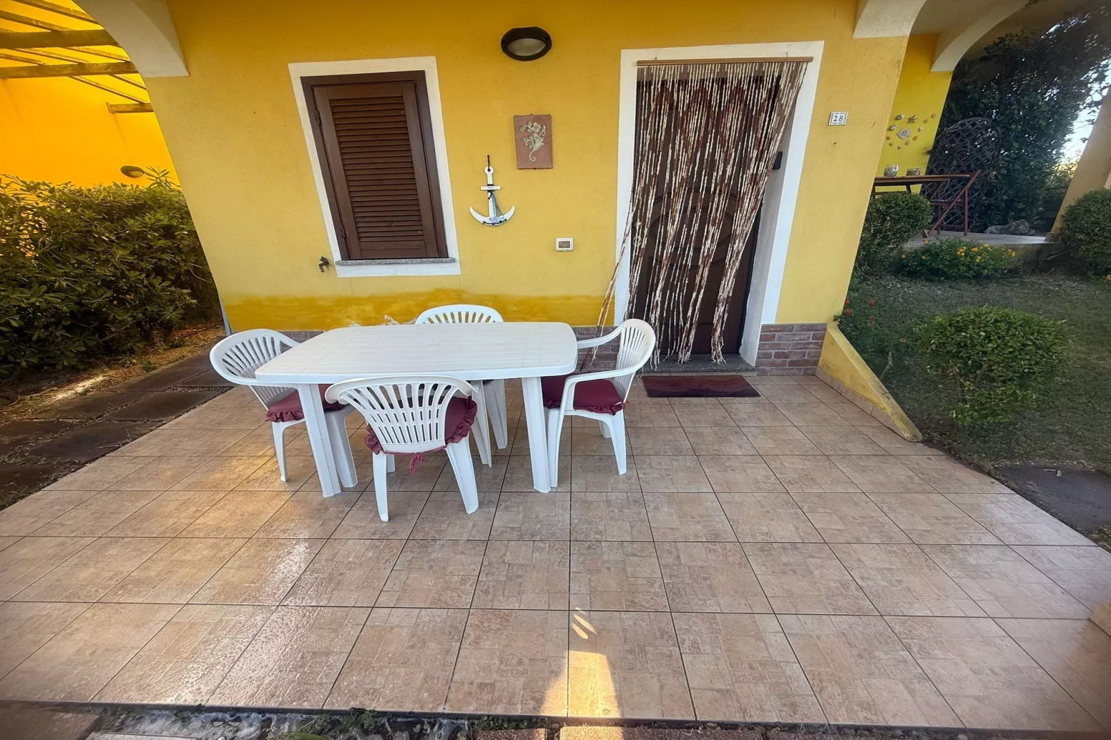 CASA SUNSHINE - Gardens in summer