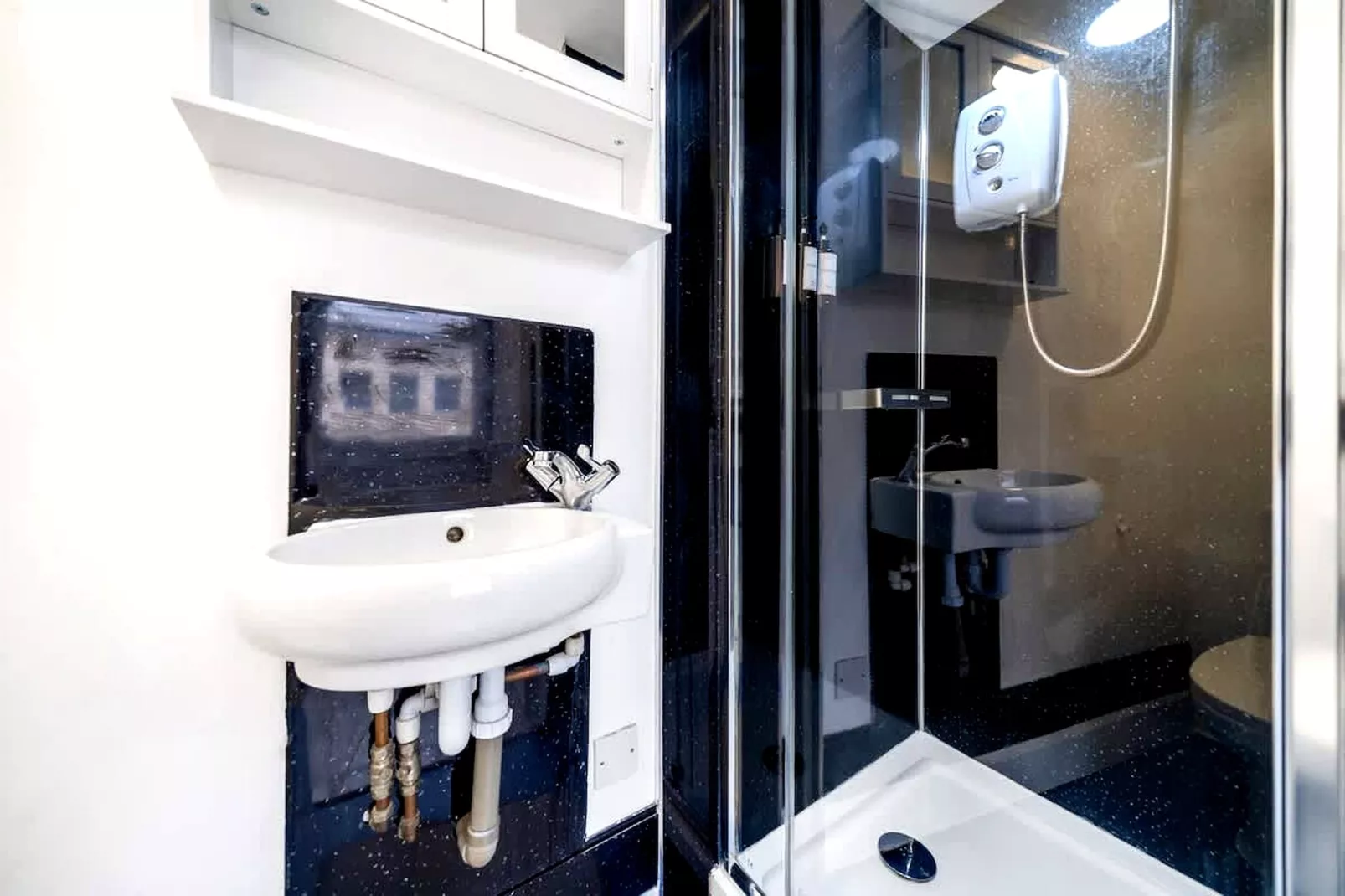 West Ken 17 - Bathroom