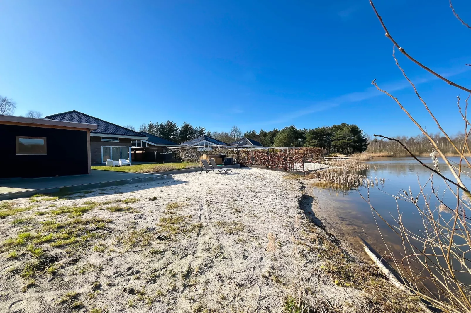 Holiday home Torenvalk - Exterior in summer